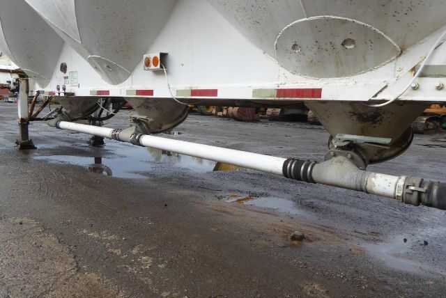 1972 Fruehauf dry bulk