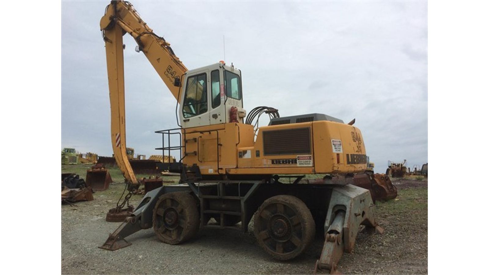 LIEBHERR A944 Scrapers EQUIPMENT