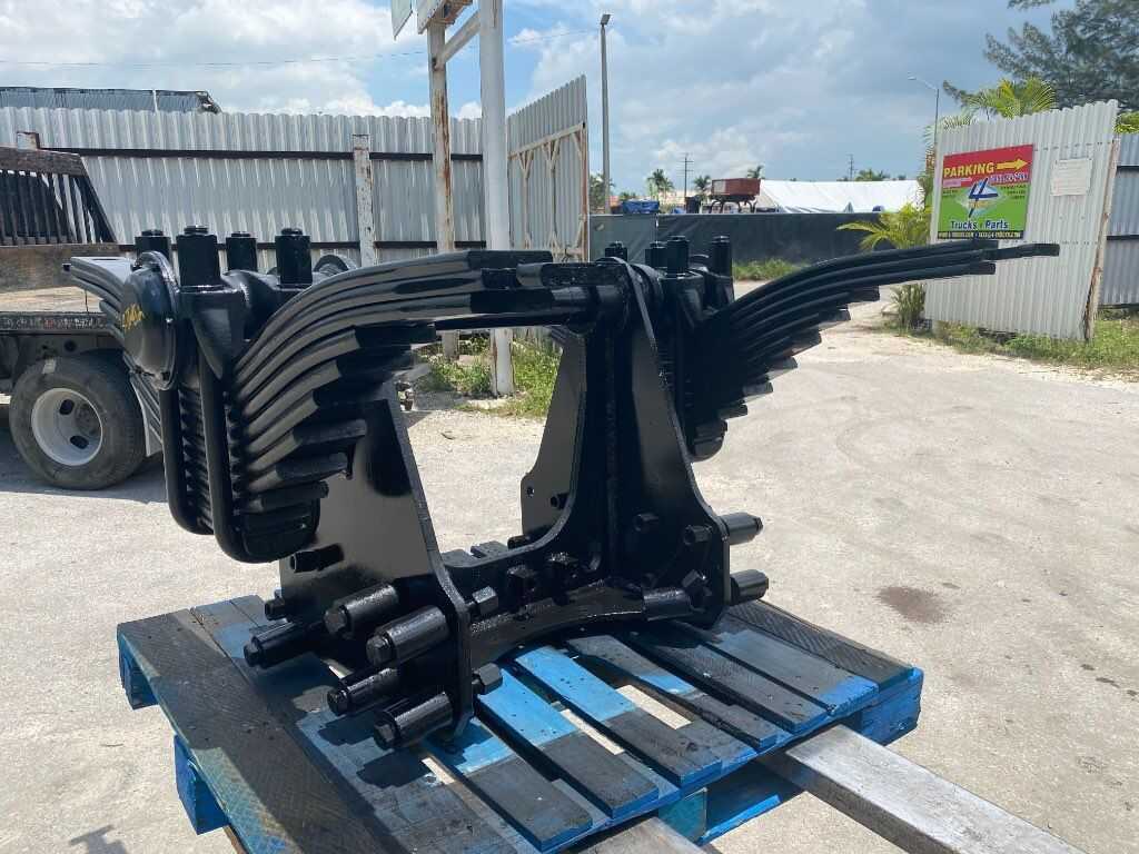 Used 2013 MACK 46.000LBS CAMEL BACK TRUNNION Spring Spring Hanger in