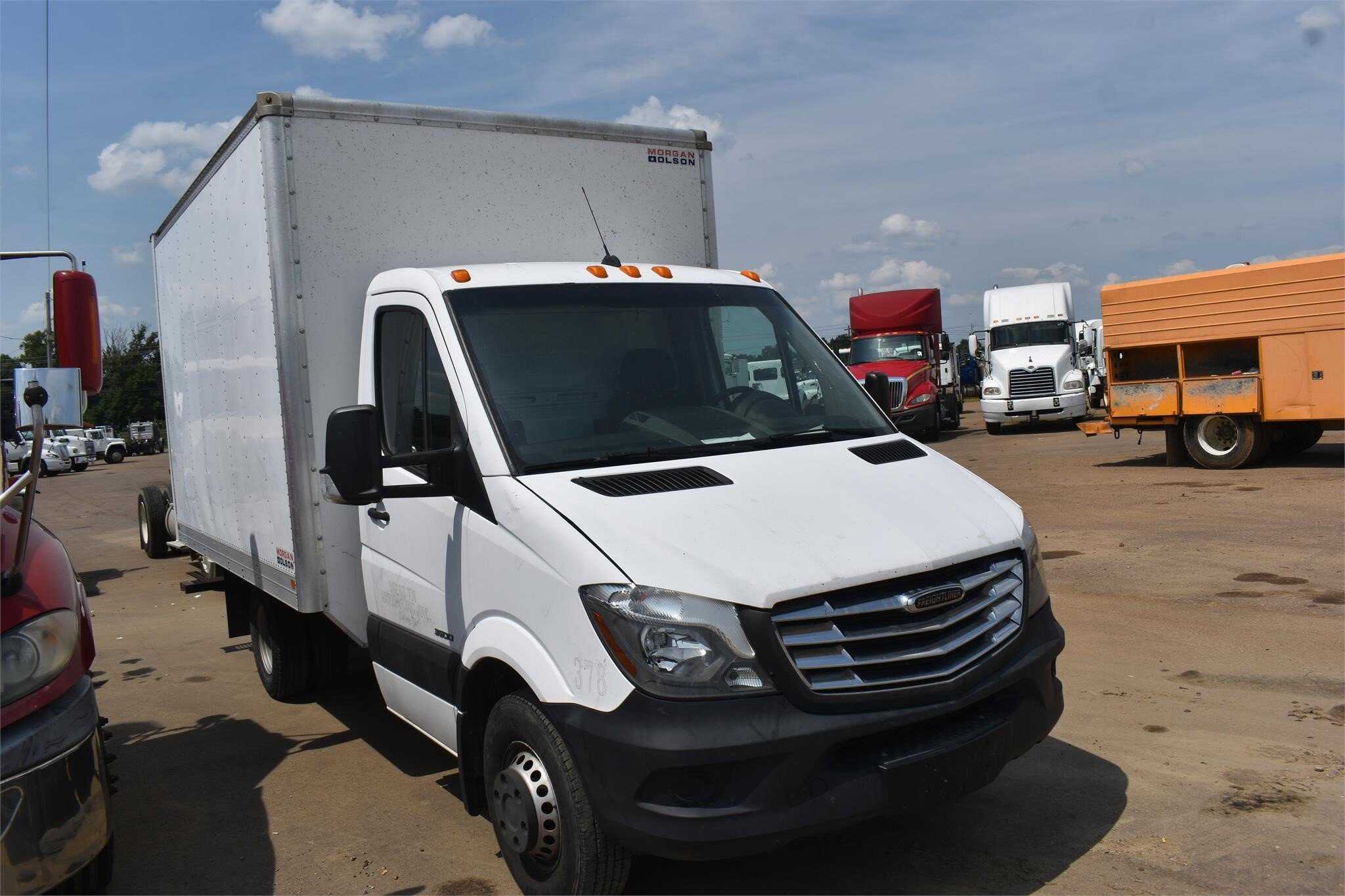 2014 FREIGHTLINER SPRINTER 3500 CLASS 3 (GVW 10001 14000) Box Truck