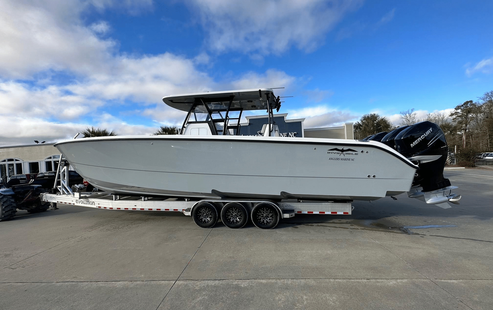 2022 Invincible 37 Catamaran Center Console Power Boat For Sale