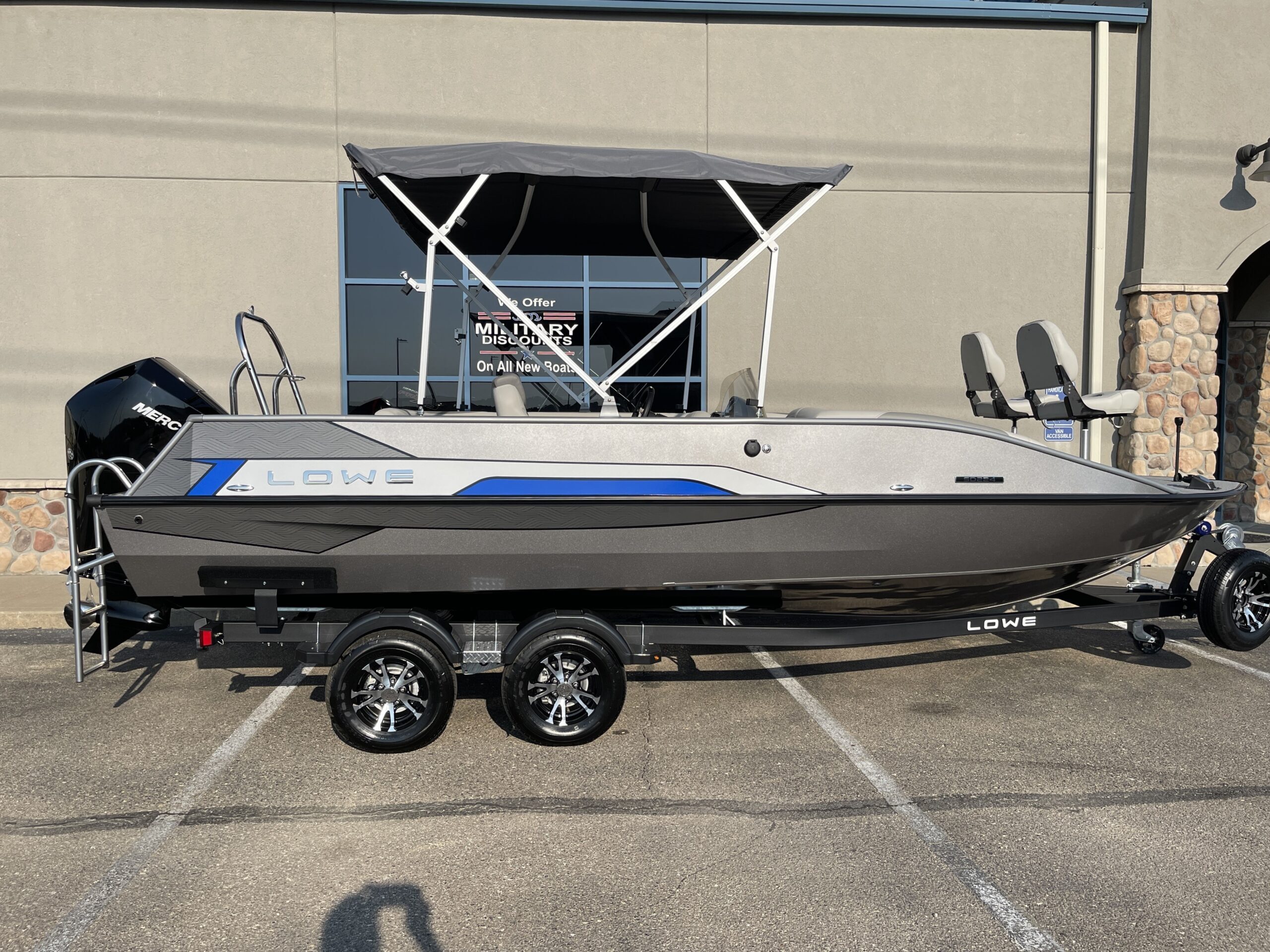 2022 LOWE SD224 Deckboat Deck Boat Power Boat For Sale in Juncti...