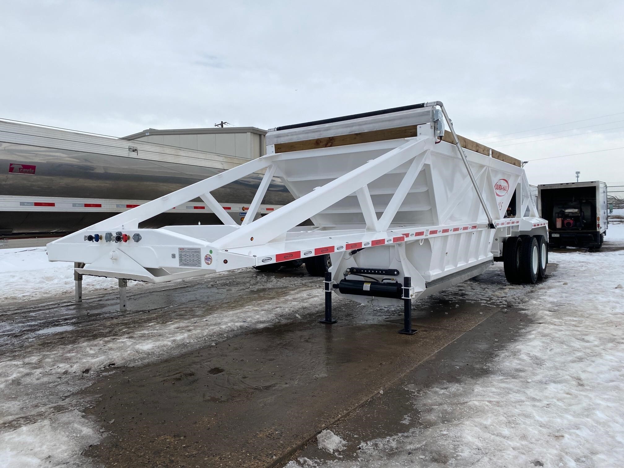 2024 DURA HAUL ON THE GROUND 40' AIR RIDE BOTTOM DUMP, ELECTRIC