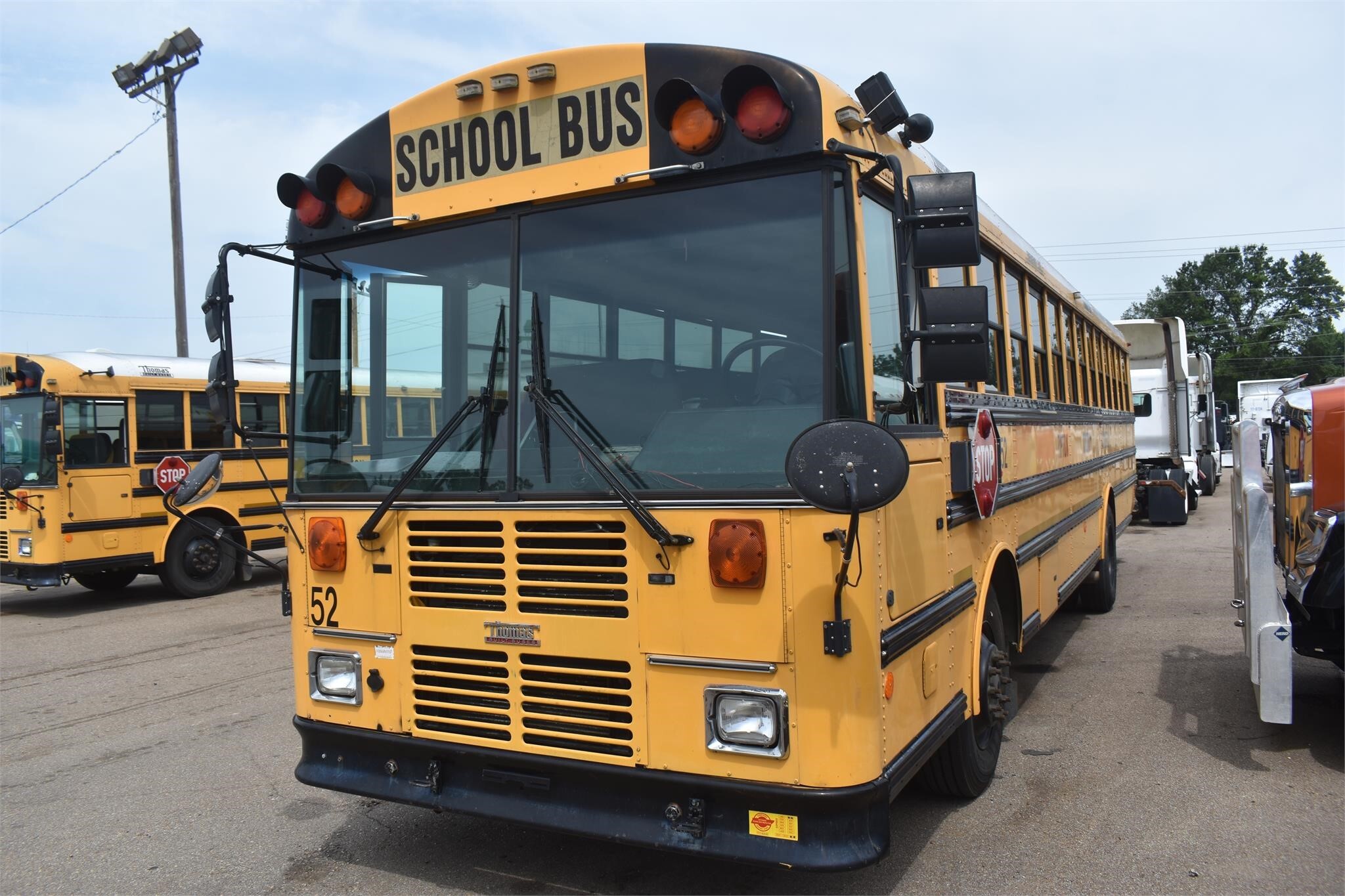 2006-thomas-built-buses-saf-t-liner-class-7-gvw-26001-33000-bus