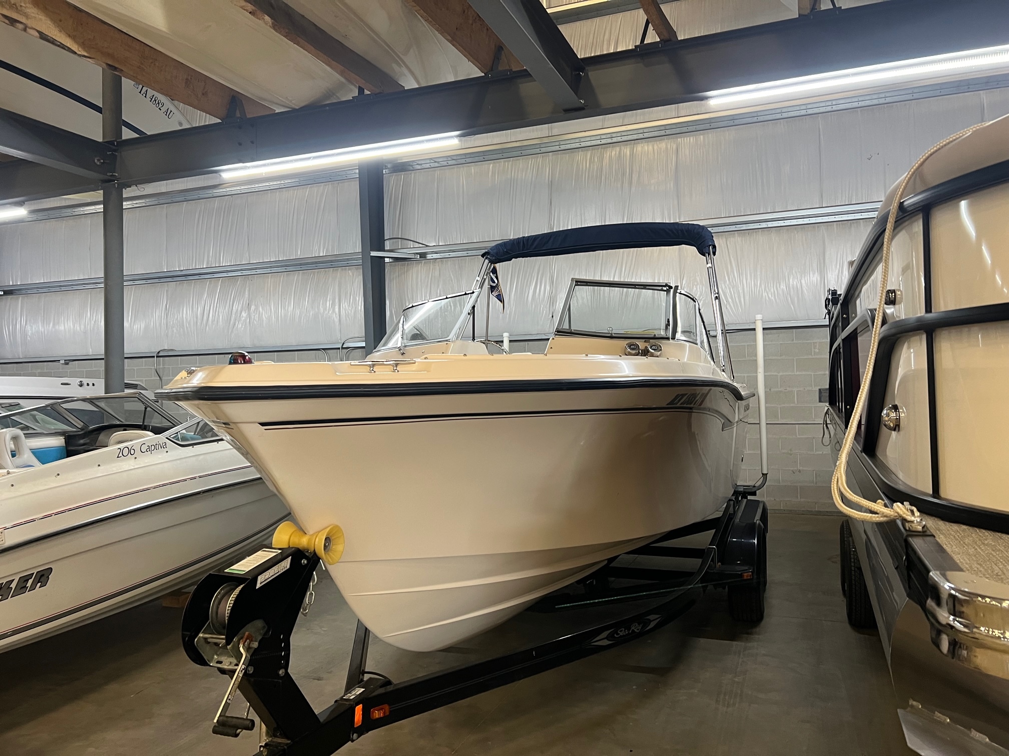 2004 GRADYWHITE 205 Runabout Power Boat For Sale in Okoboji, IA...