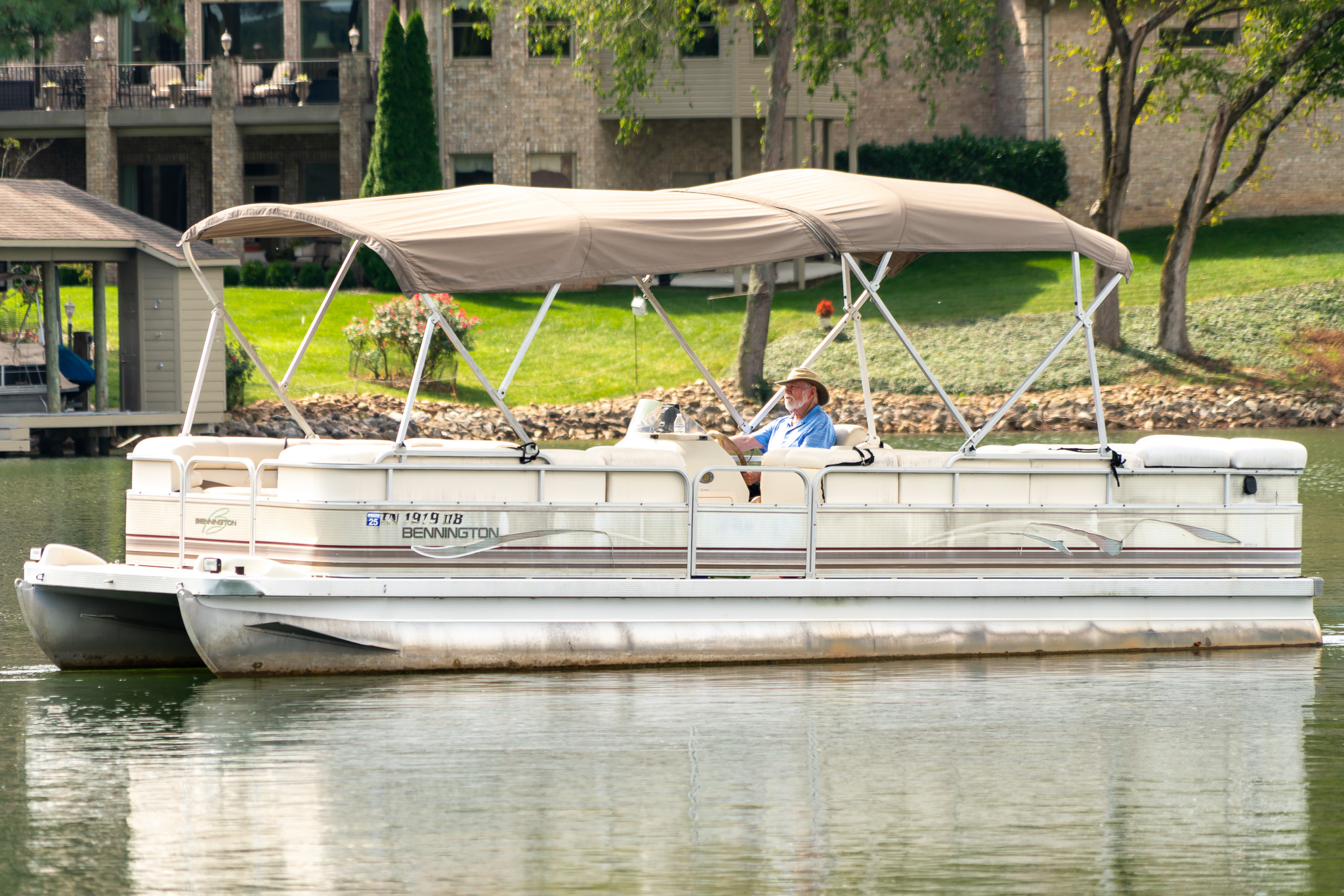 2000 BENNINGTON 2575 RL Pontoon Power Boat For Sale in Vonore, T...