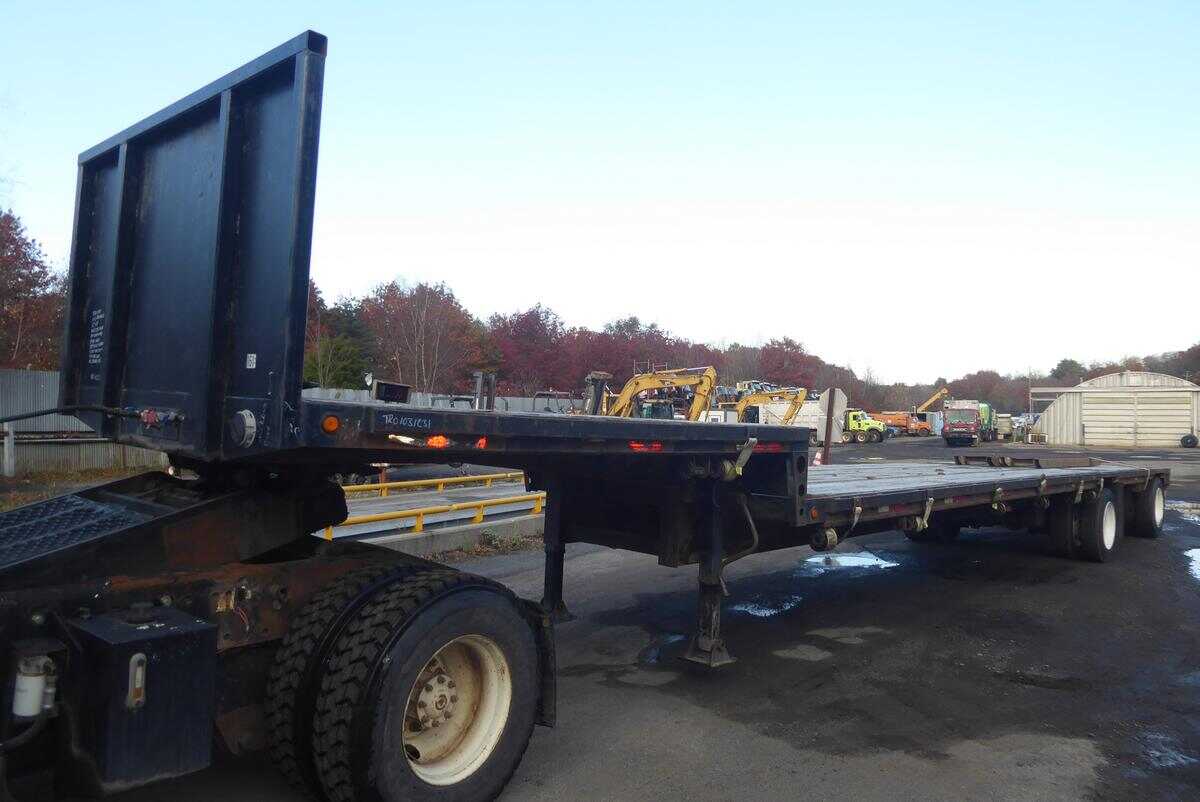 1997 Dynaweld step deck
