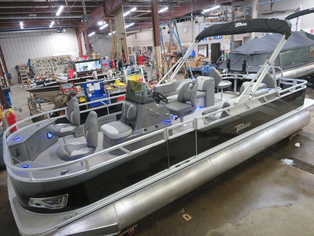 2024 Tahoe Pontoons Sport 2385 Center Console Tritoon Pontoon H...