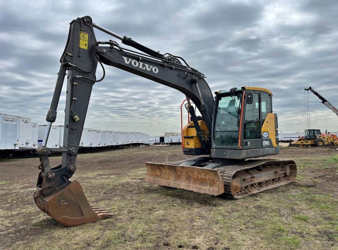 Used 2017 Volvo ECR145EL Excavators in Wayne, MI RaD