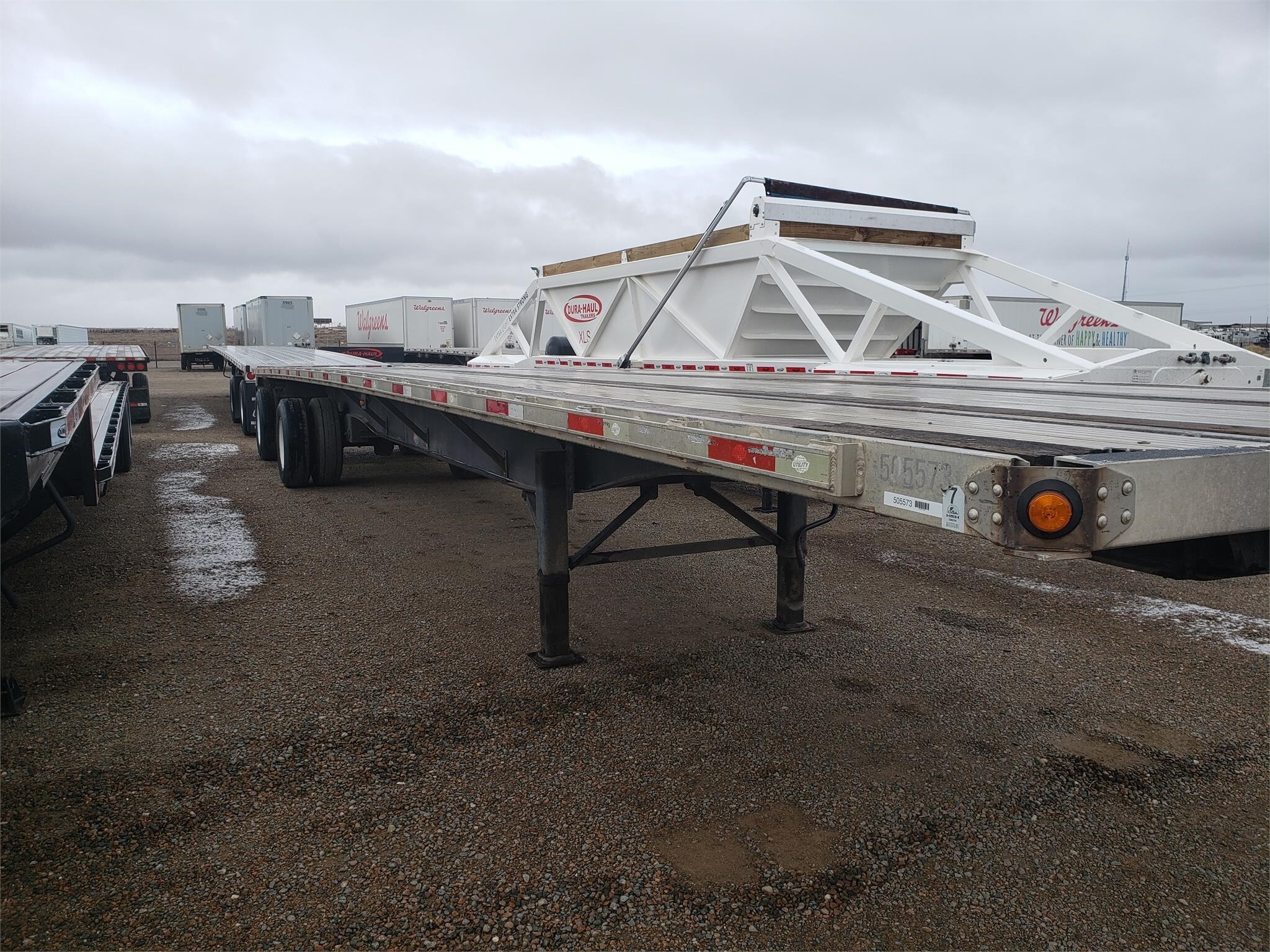 Used 2013 UTILITY 48' COMBO FLATBED, SPREAD AIR RIDE, SLIDING WINCHE