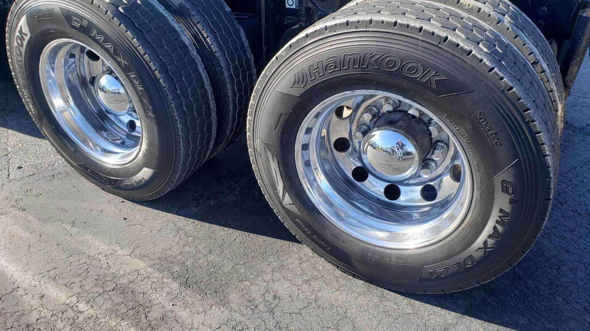 Used 2021 PETERBILT 579 Conventional Sleeper Truck in Charlotte, NC