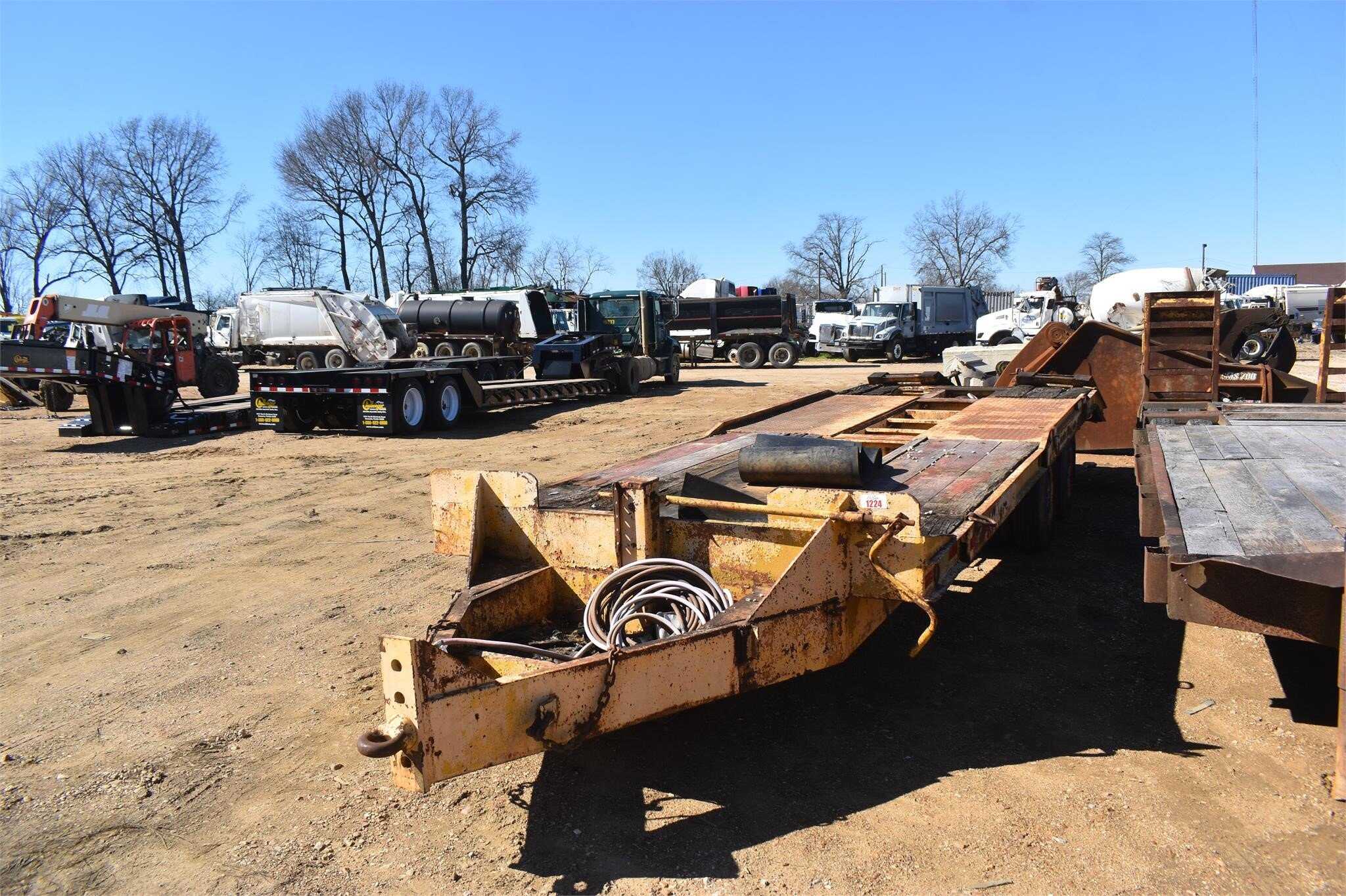 1990 Phelan 22 ft pintle hitch