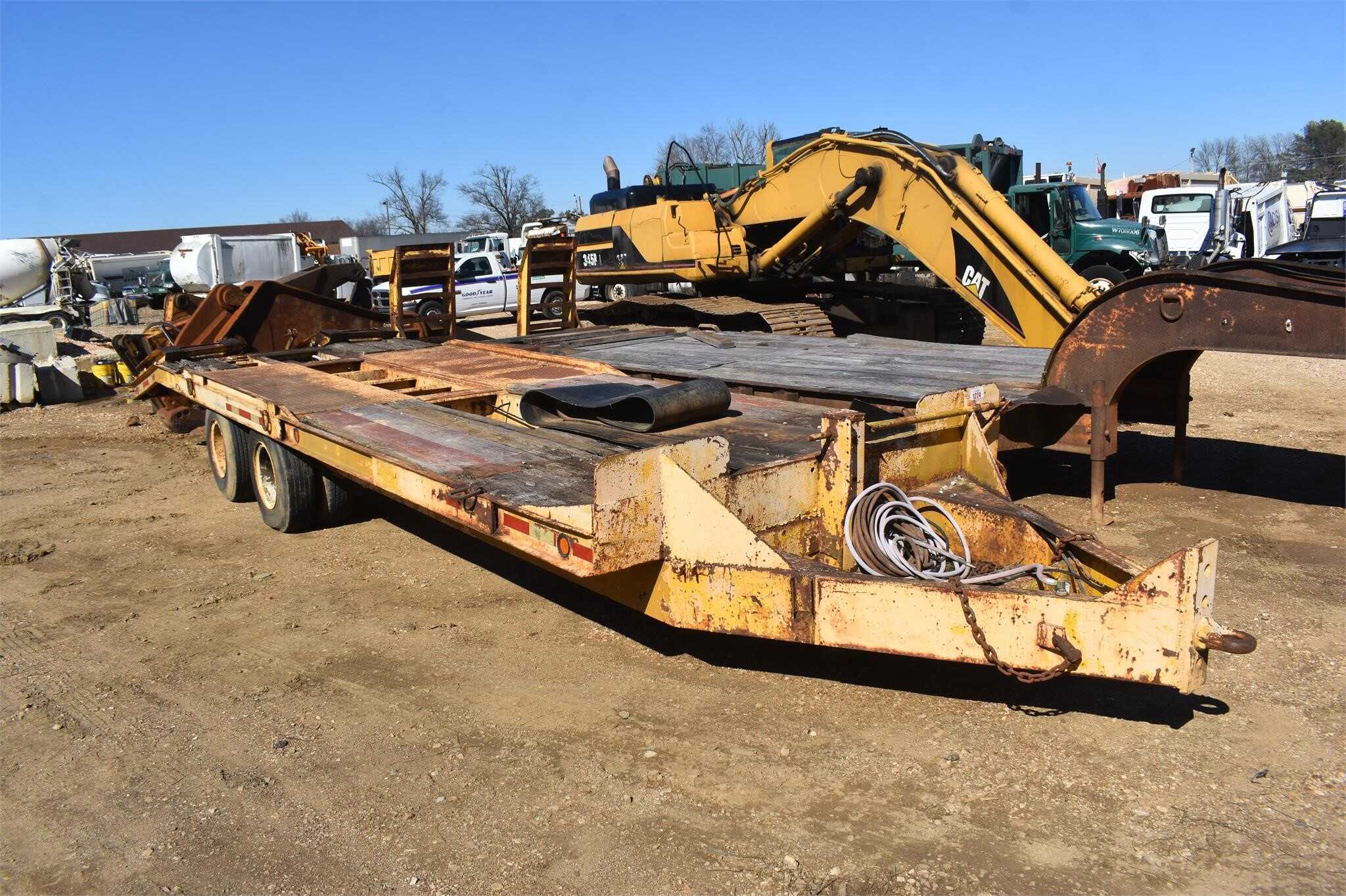 1990 Phelan 22 ft pintle hitch