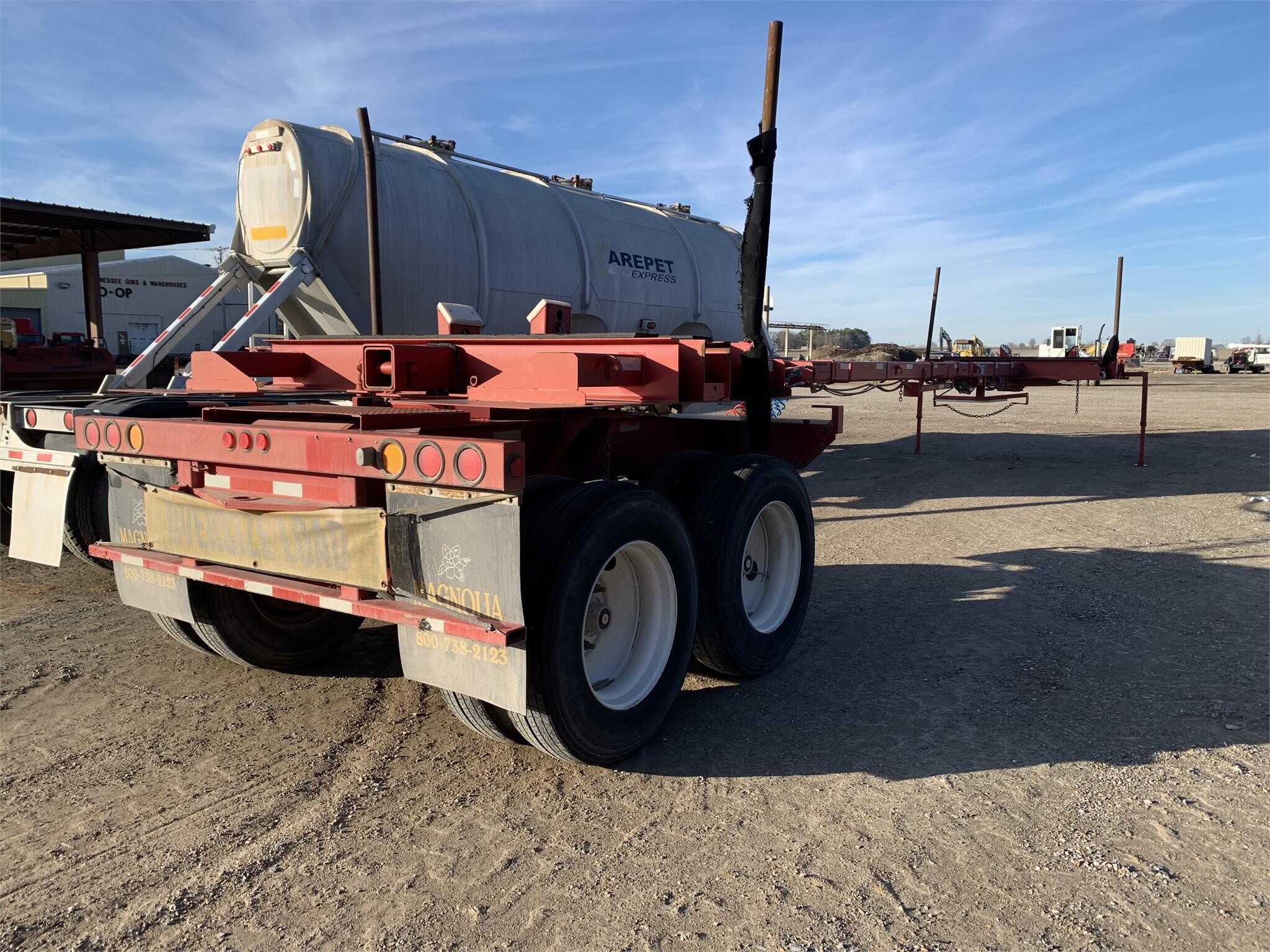 2019 Magnolia stretch pole trailer