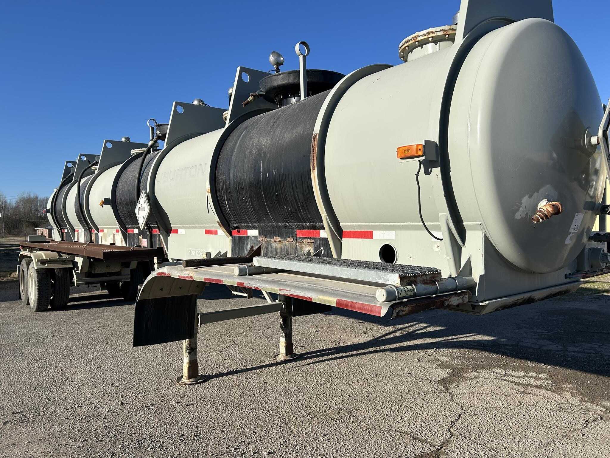 2004 Worley Welding Works 3 compartment chemical/ acid
