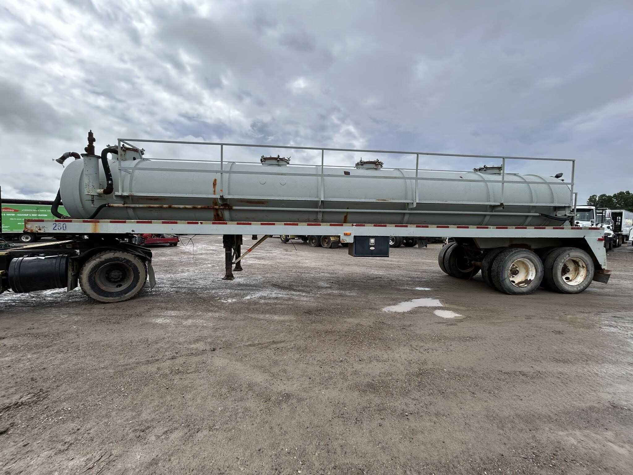 1991 VE Enterprises 5460 gallon vac tank