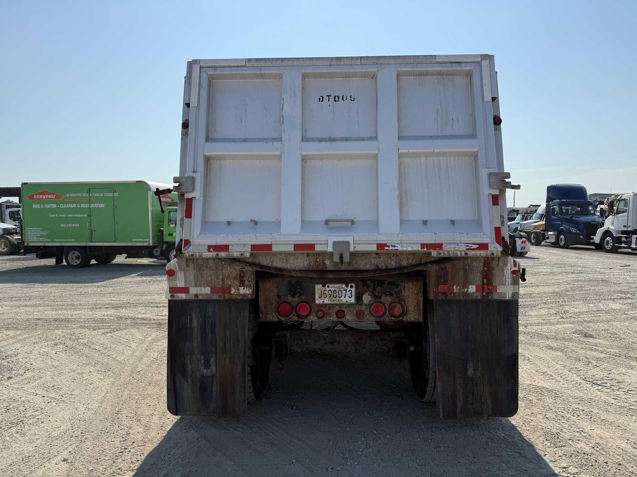 2013 Mate 30 ft end dump