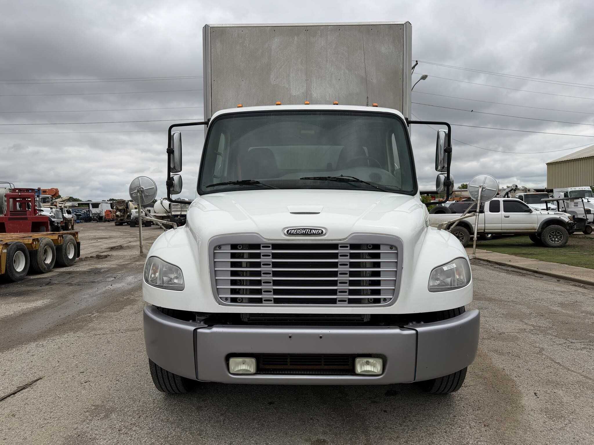 2015 Freightliner business class m2 106