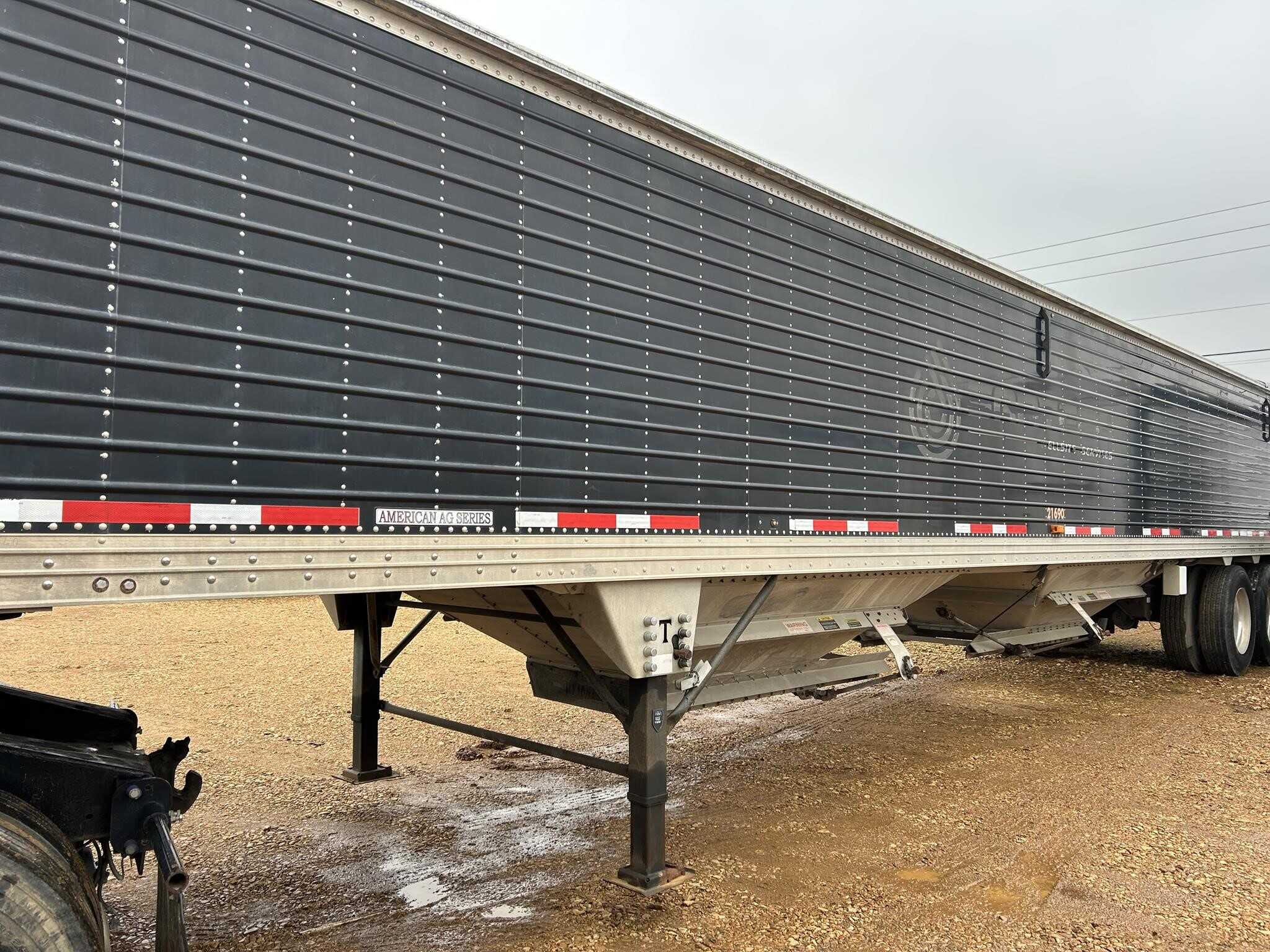 2013 Timpte 42 ft hopper