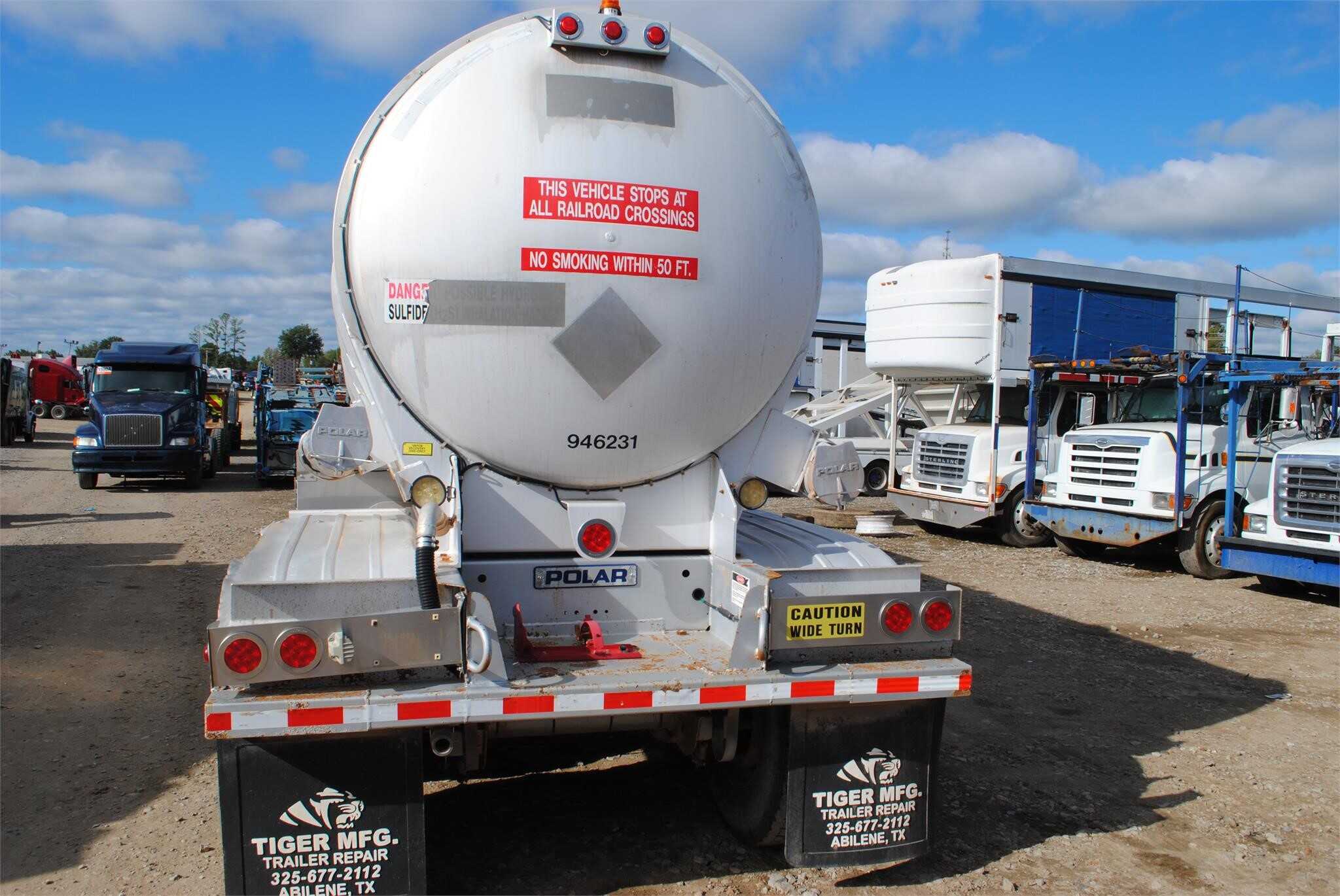 2012 Polar mc407 8400 gallon