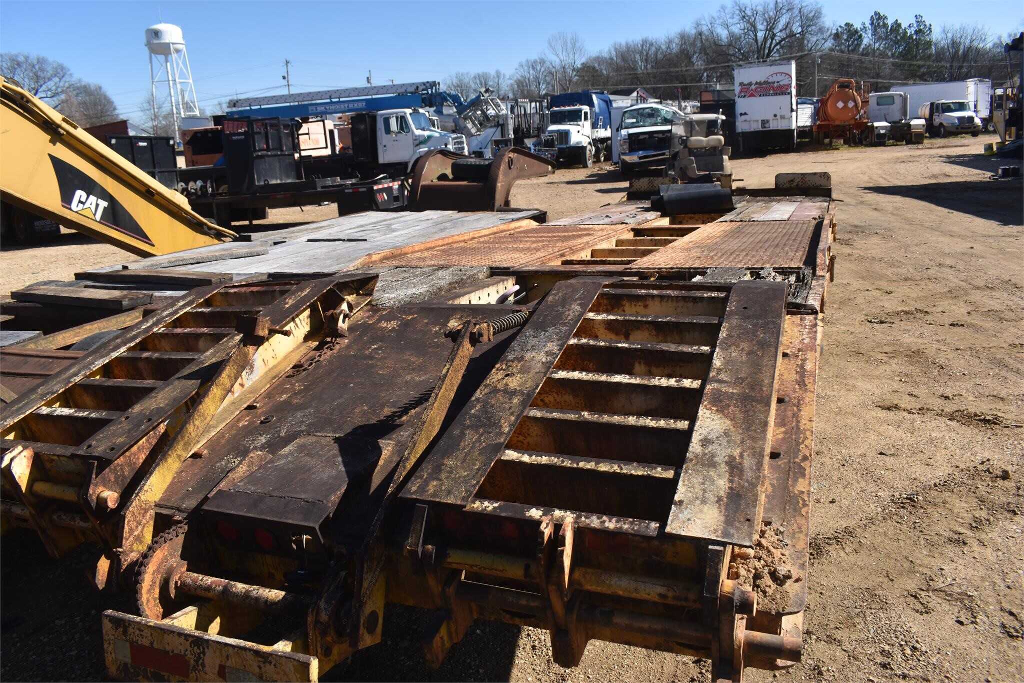 1990 Phelan 22 ft pintle hitch
