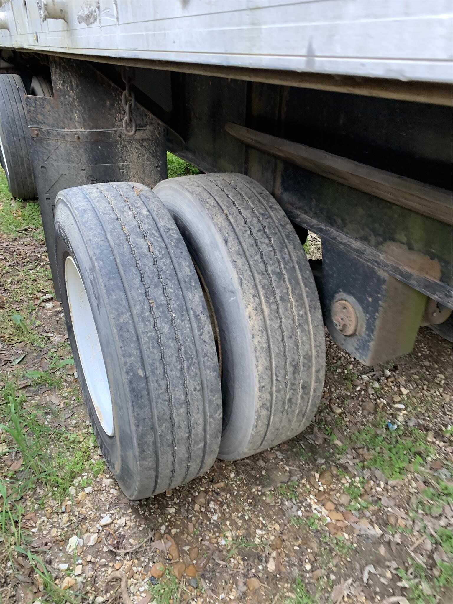 1999 Fontaine 48 ft flat bed