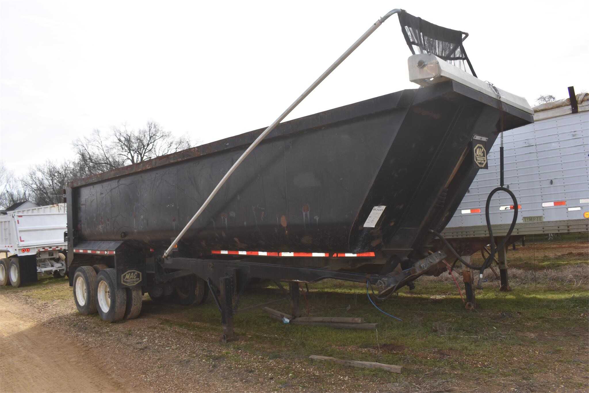 2007 Mac 28 ft end dump