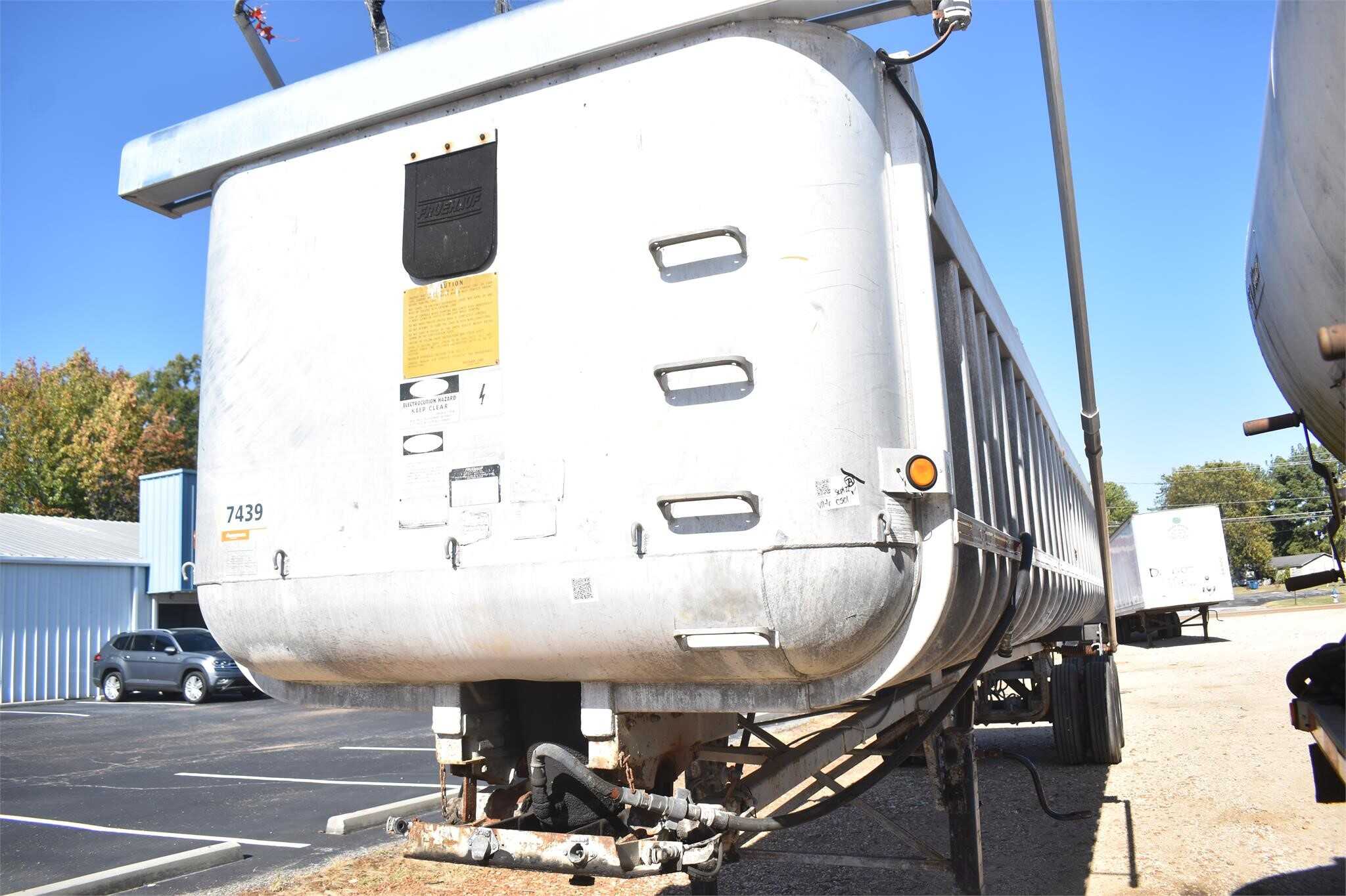 1989 Fruehauf 38 ft end dump