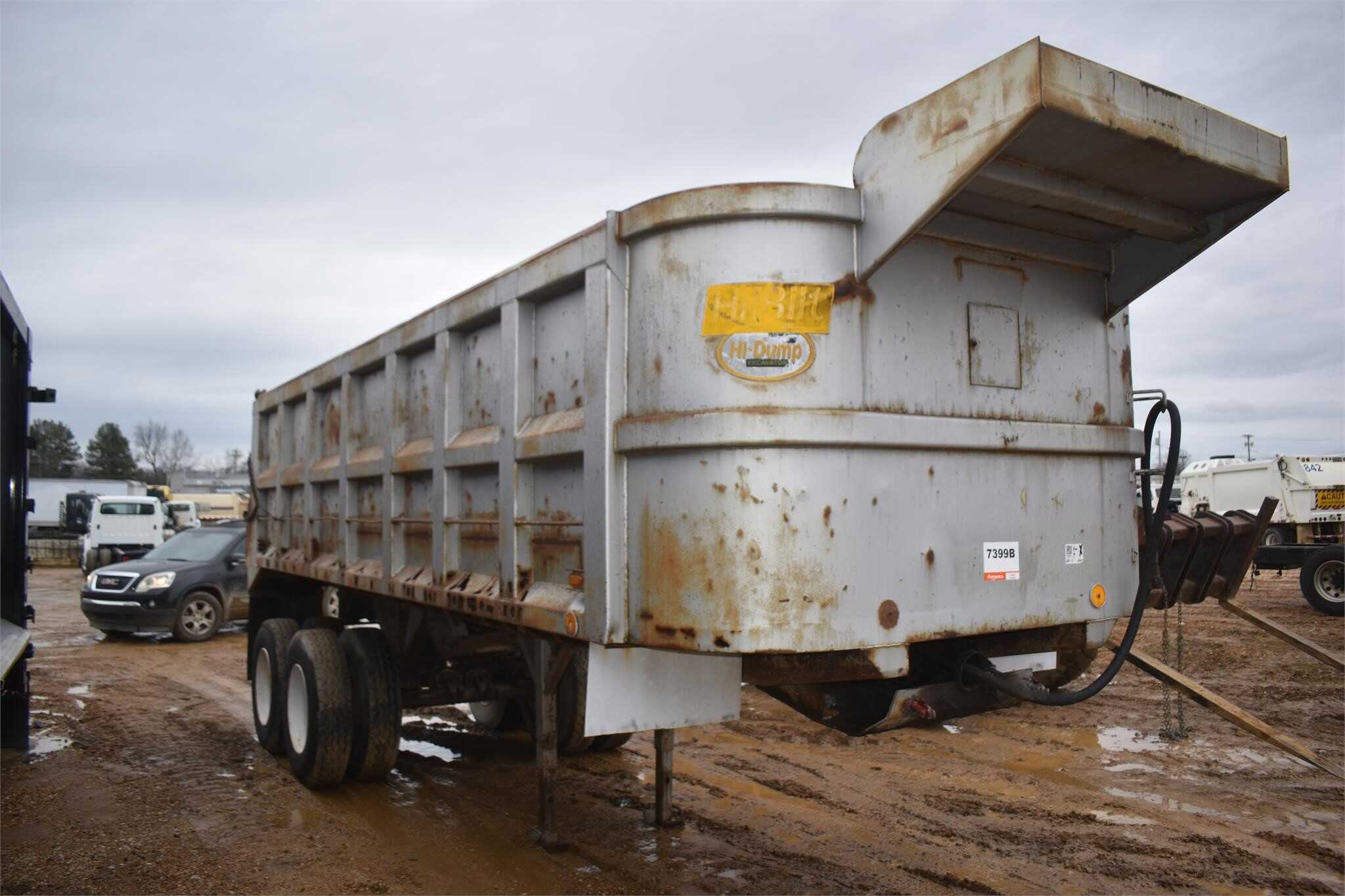 1983 Hilbilt 24 ft end dump