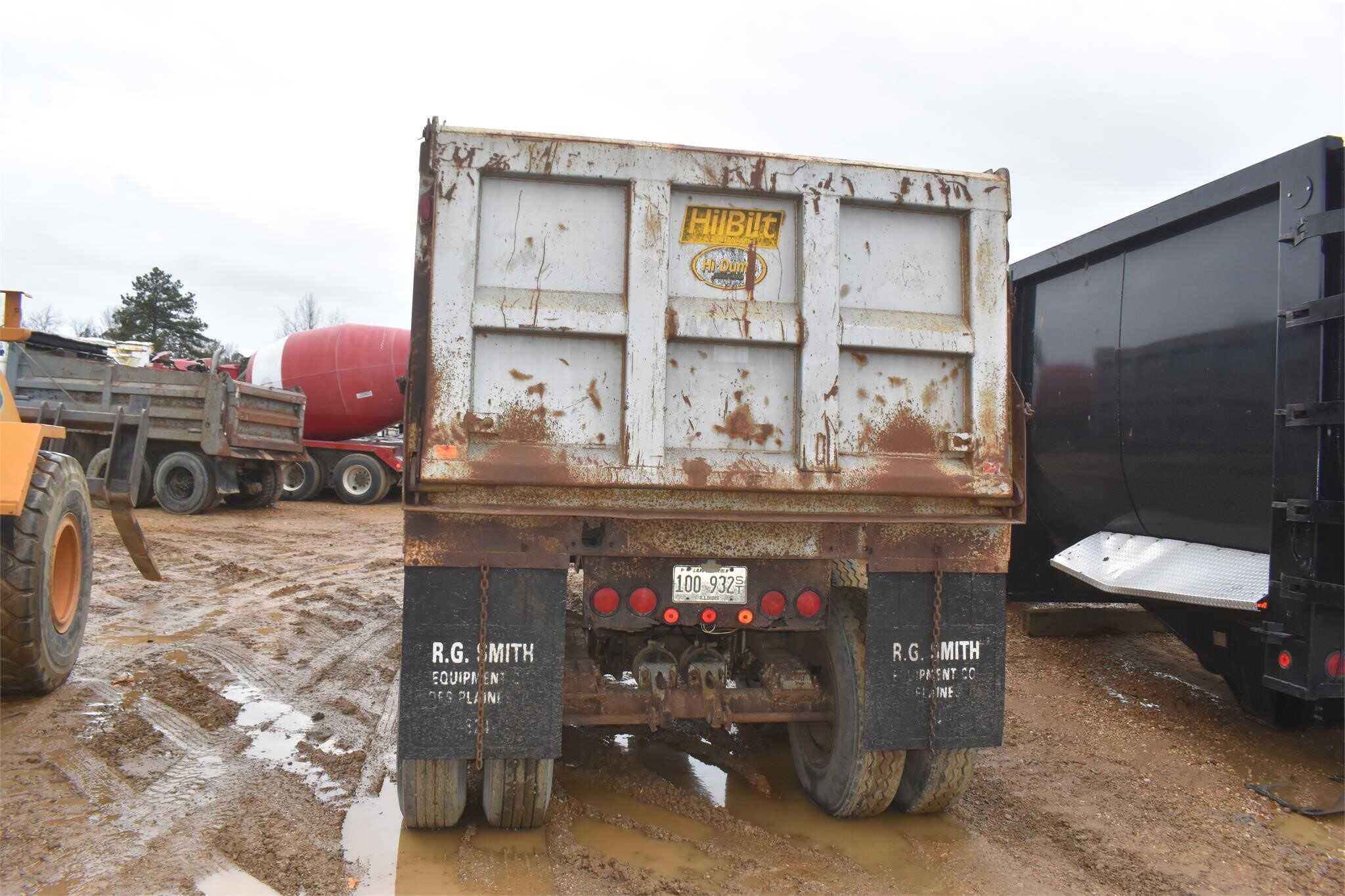 1983 Hilbilt 24 ft end dump