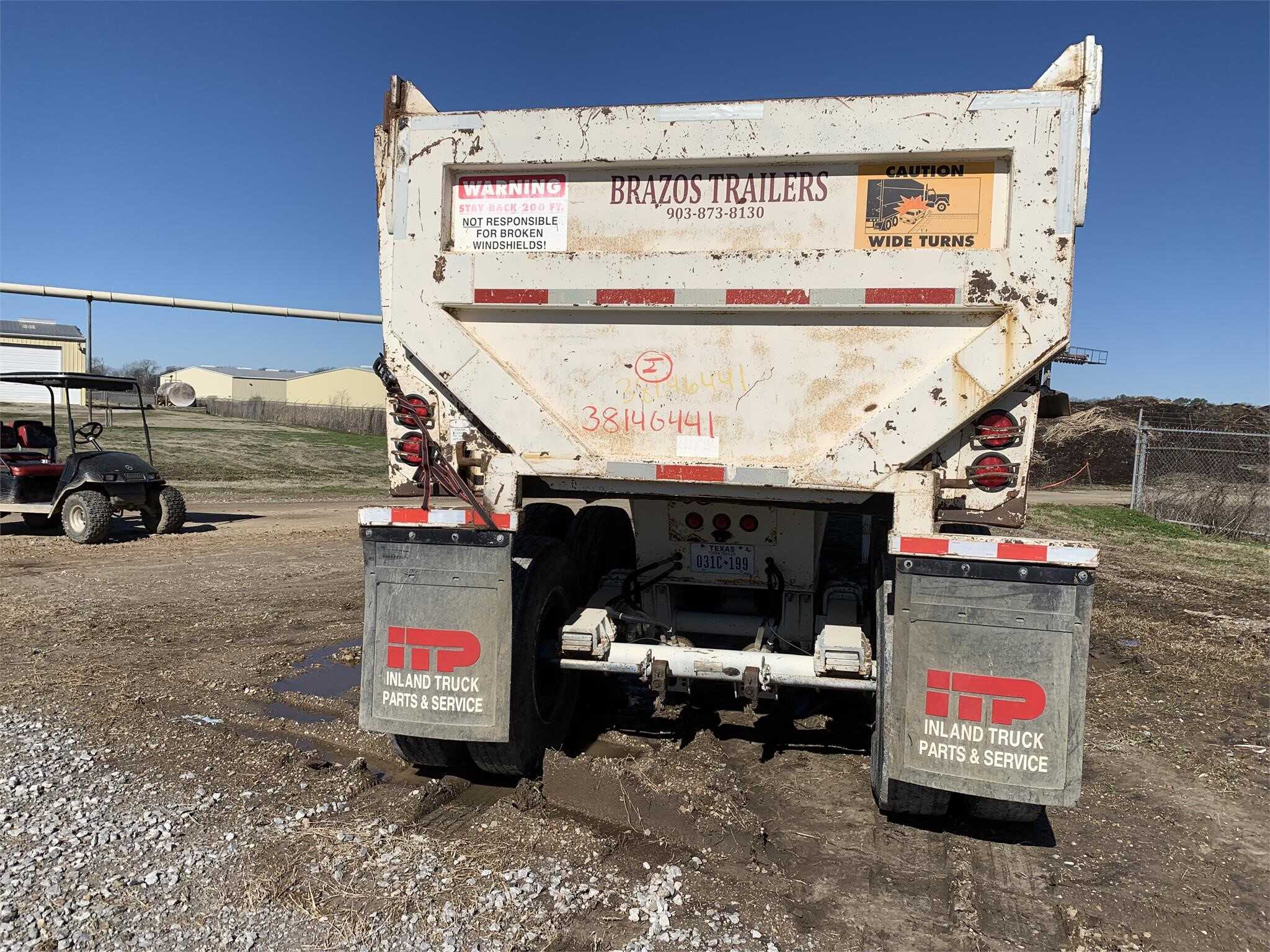 2016 Brazos 32 ft end dump