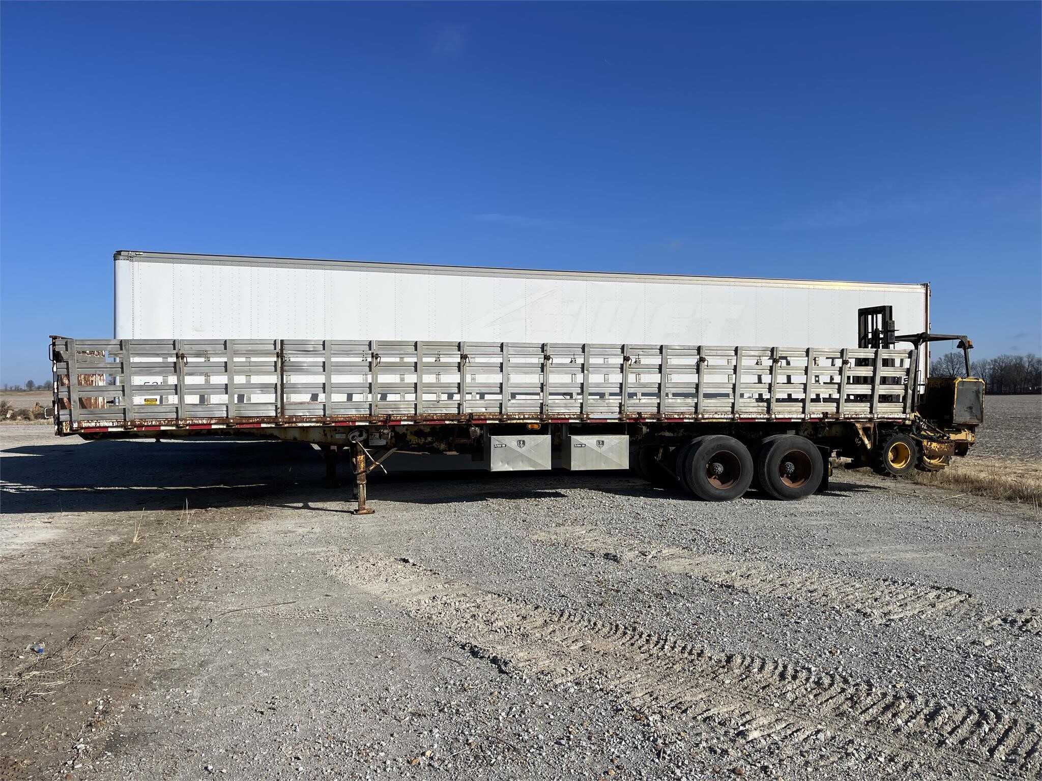 1997 Fruehauf 40 ft flat bed