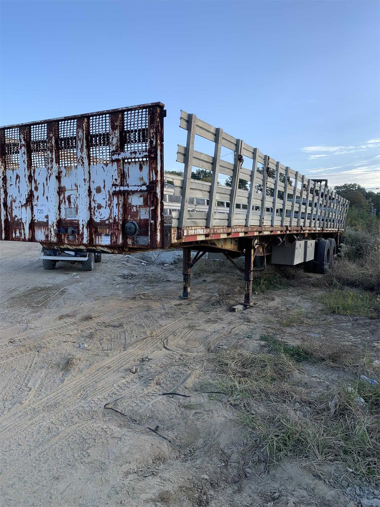 1997 Fruehauf 40 ft flat bed