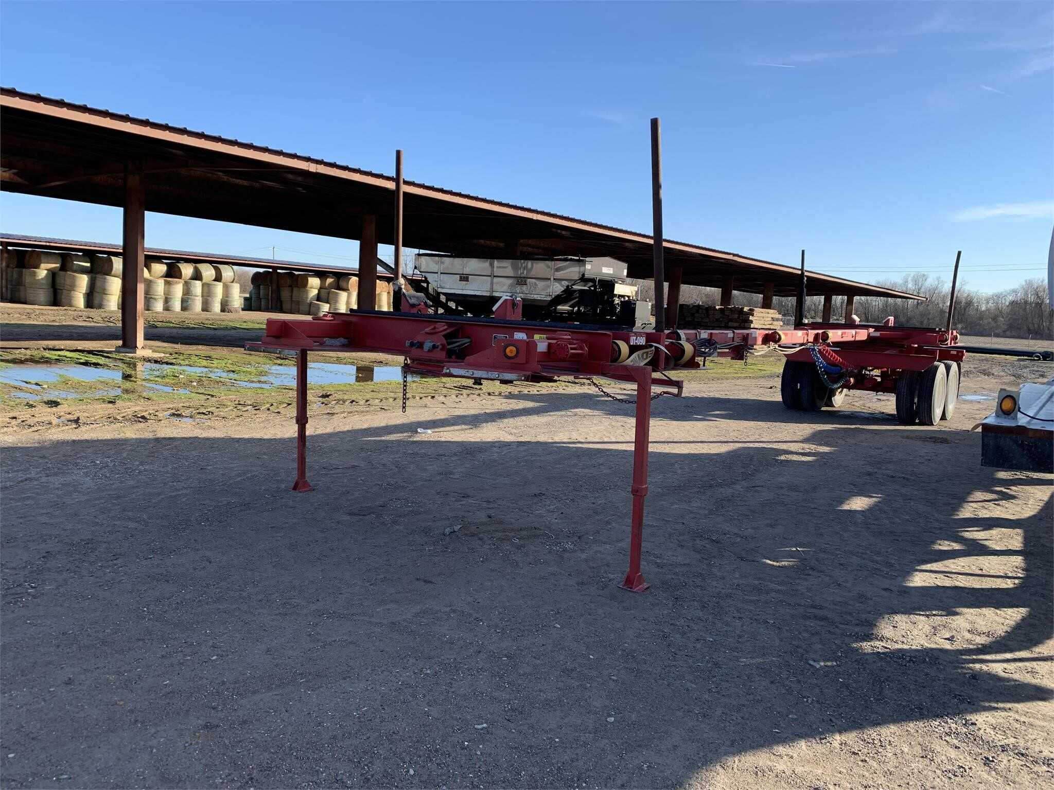 2019 Magnolia stretch pole trailer