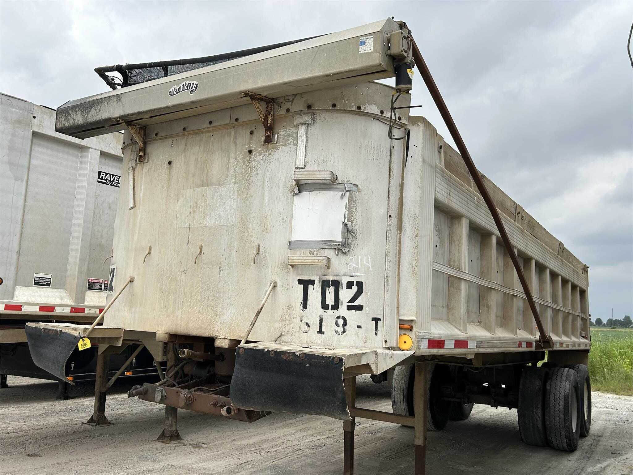 1984 Cmc 27 ft end dump