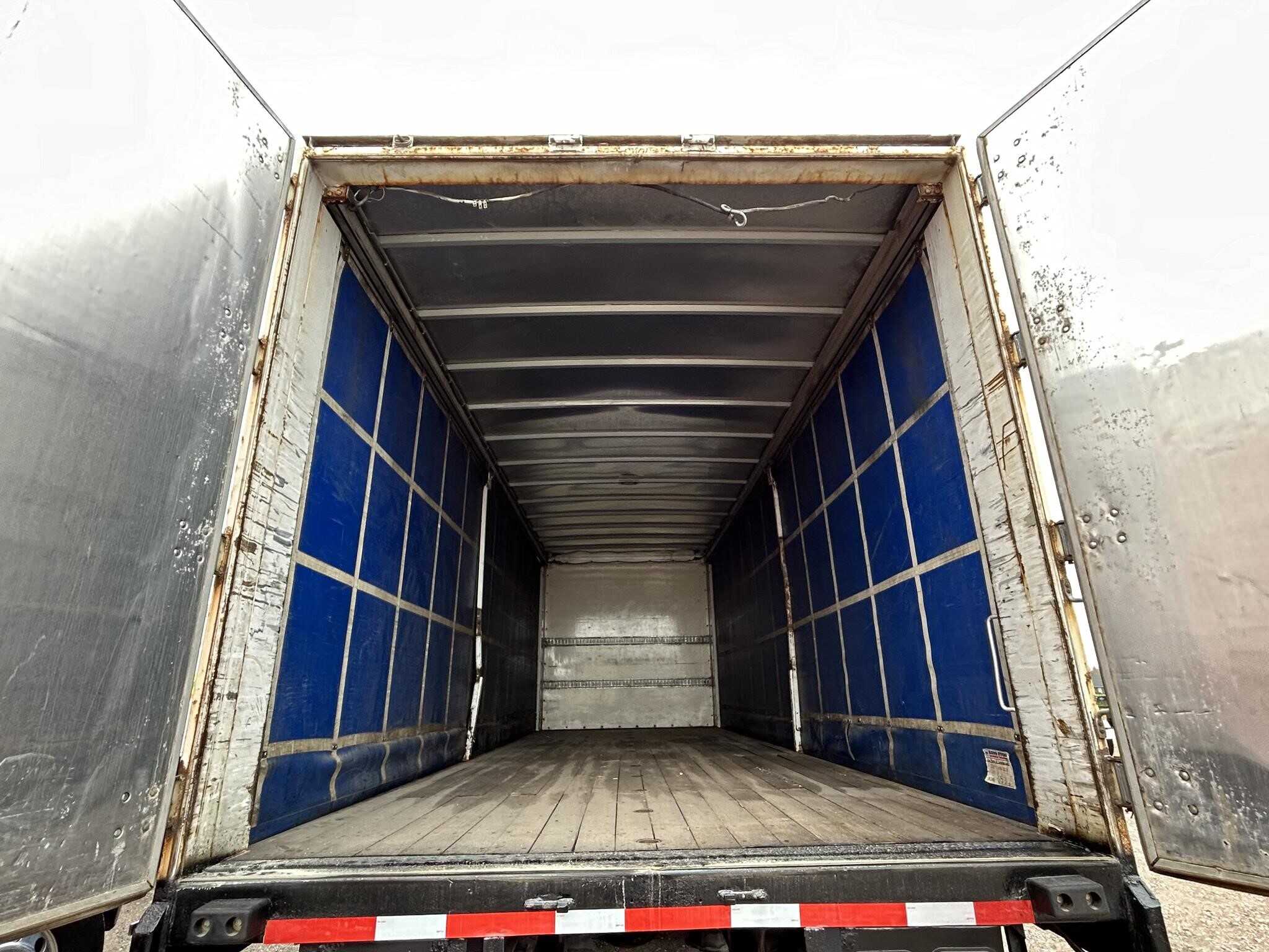 2017 Freightliner business class m2 106
