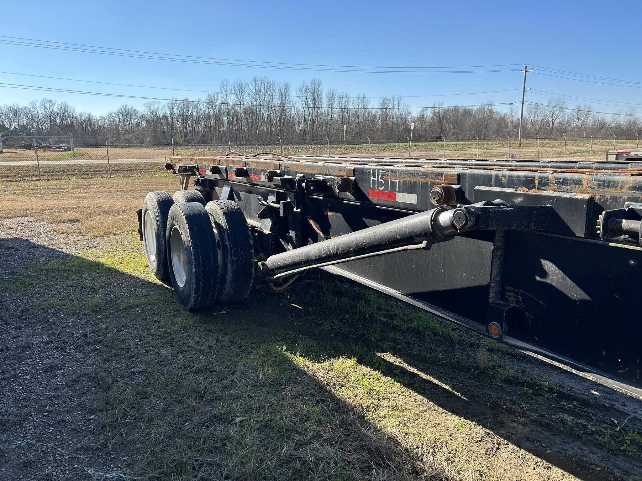 1995 Galbreath 2 bin 45 ft roll off