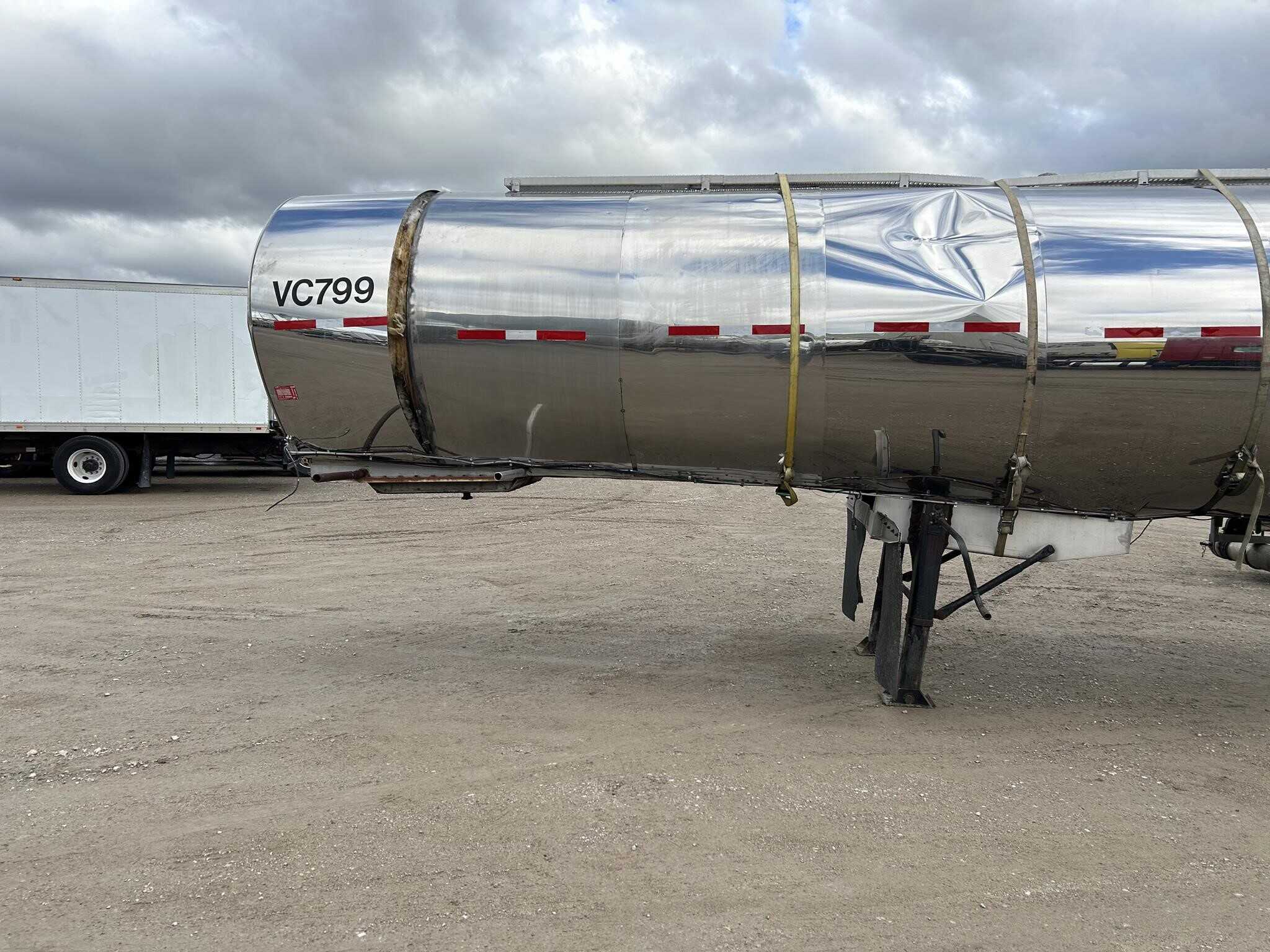 1985 Polar waste/sludge tank