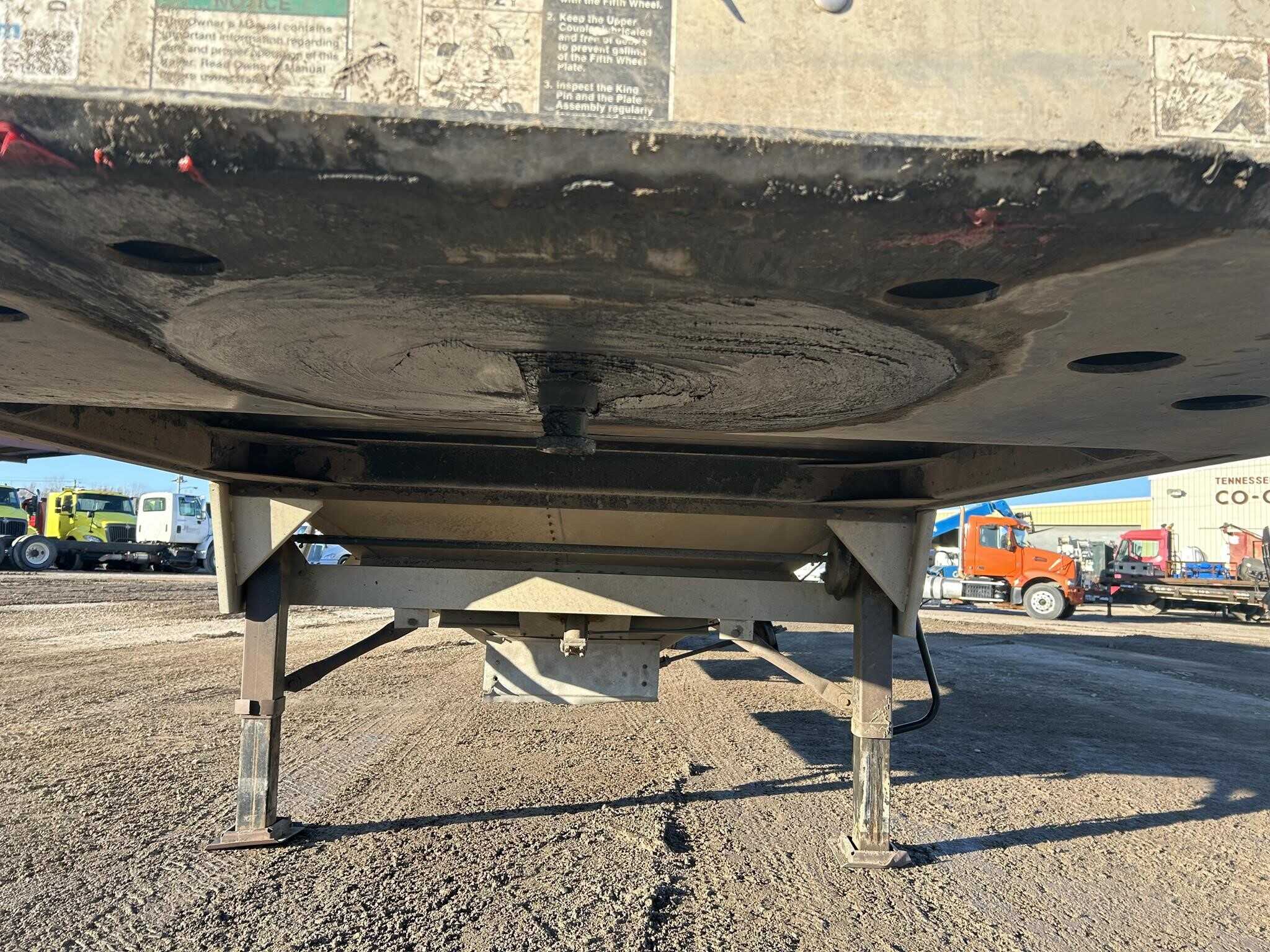 2011 Wilson 43 ft hopper