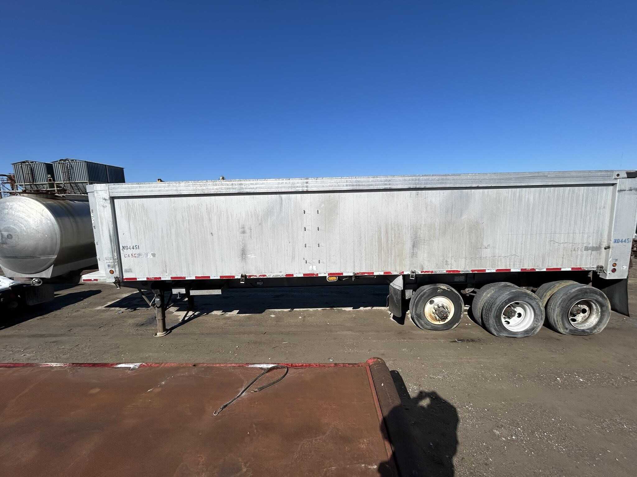 2006 Spectec 33 ft opentop with 1000 gallon tank