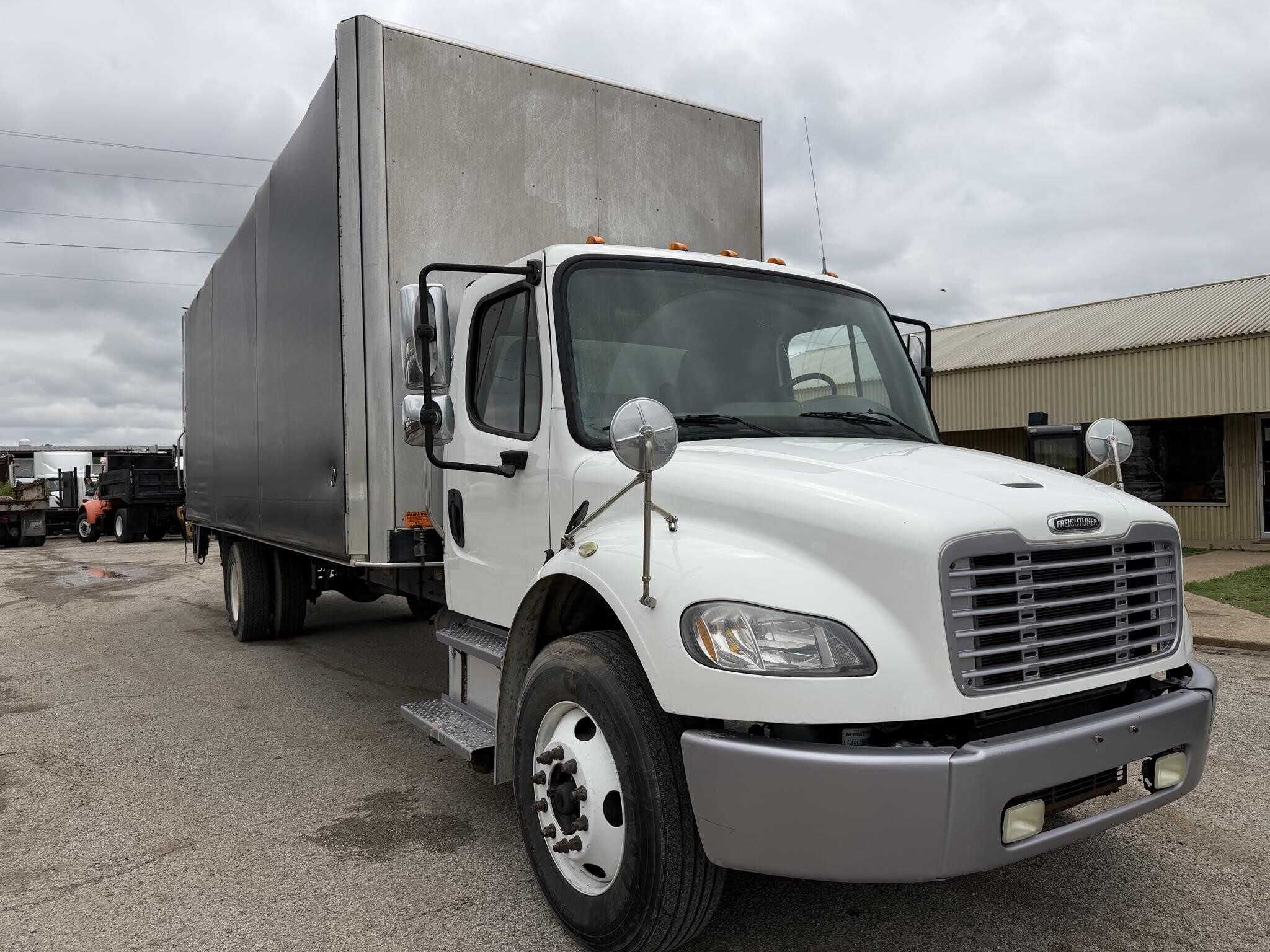 2015 Freightliner business class m2 106