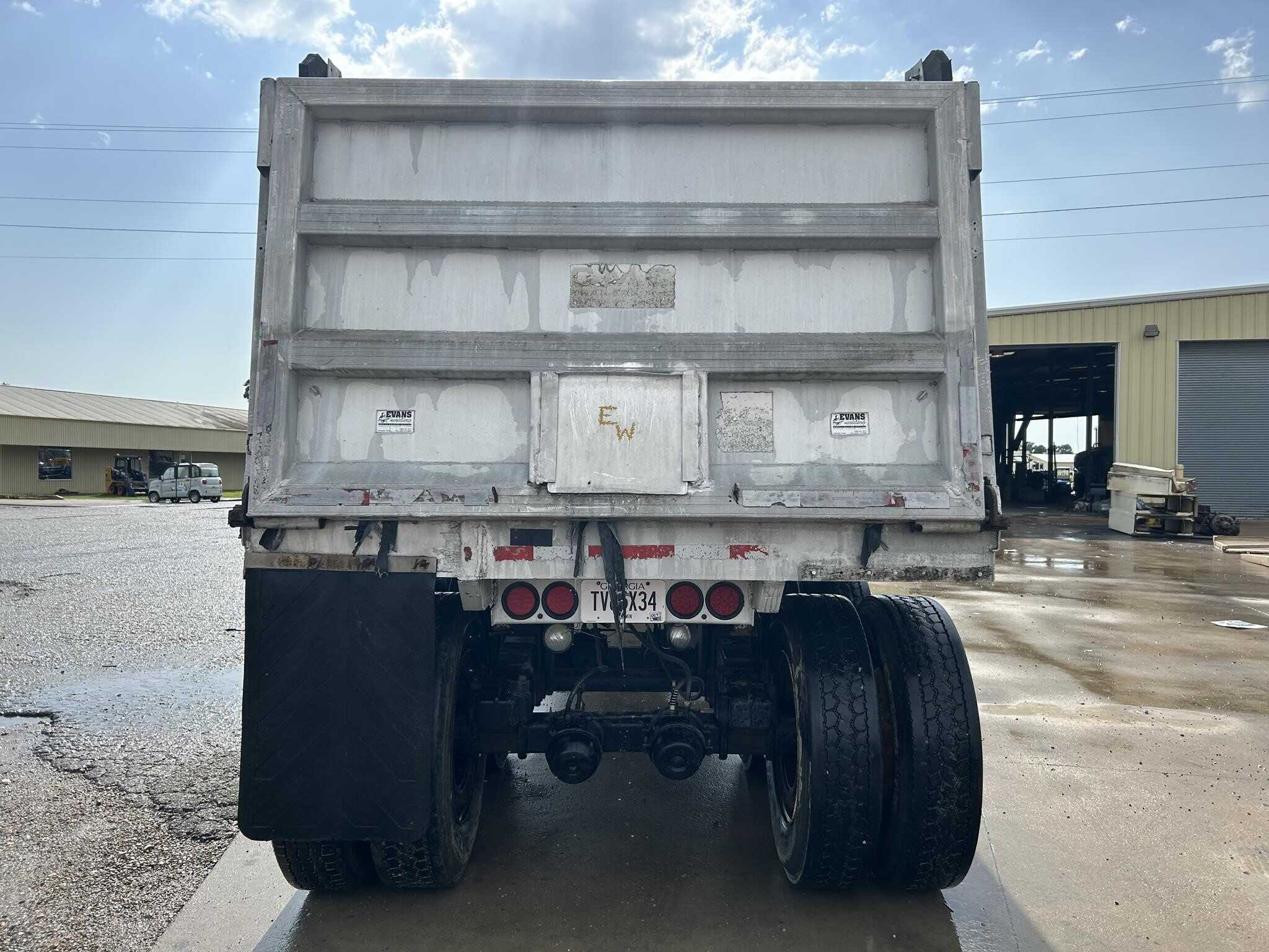 1984 Cmc 35 ft end dump