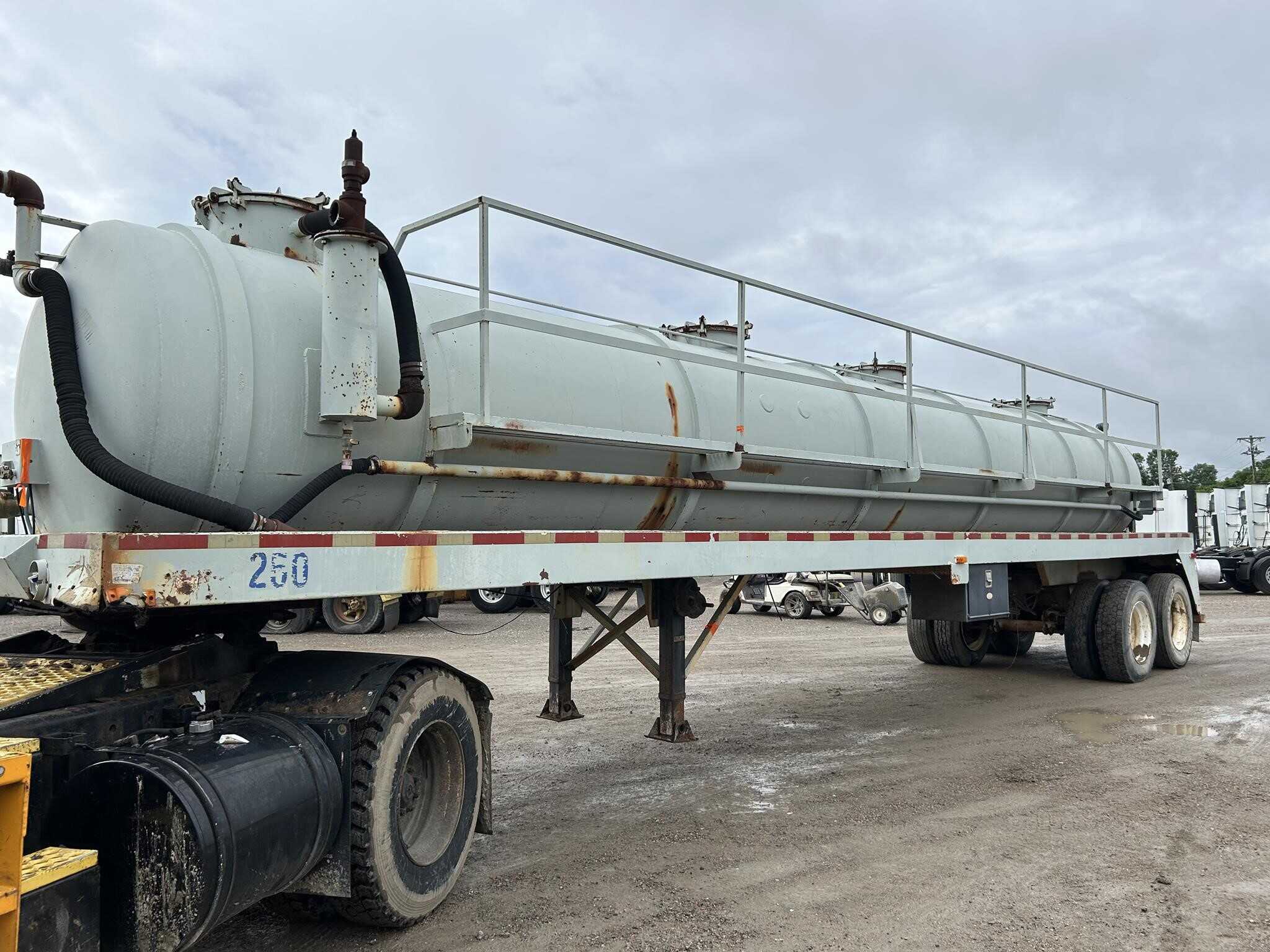 1991 VE Enterprises 5460 gallon vac tank