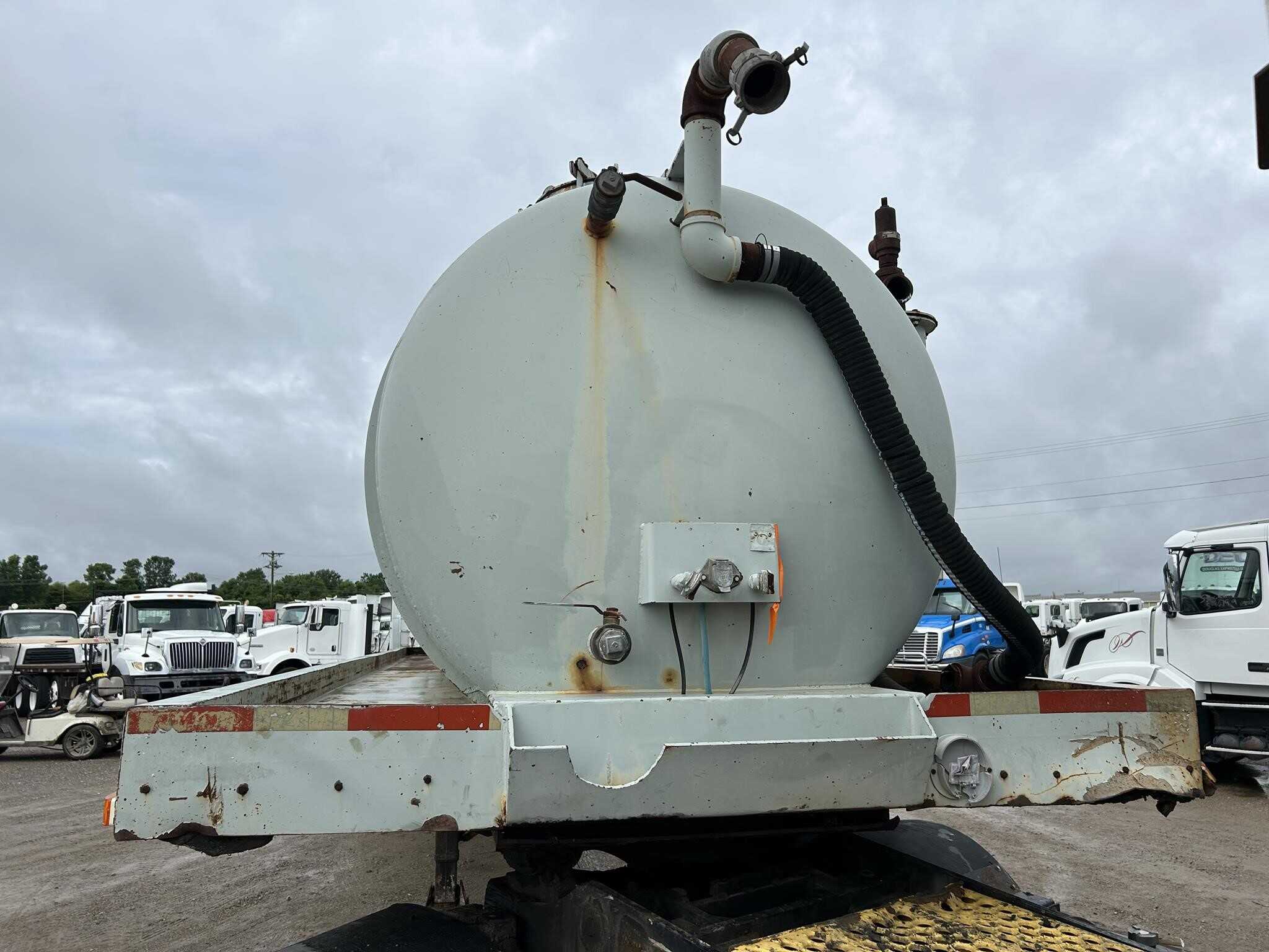 1991 VE Enterprises 5460 gallon vac tank