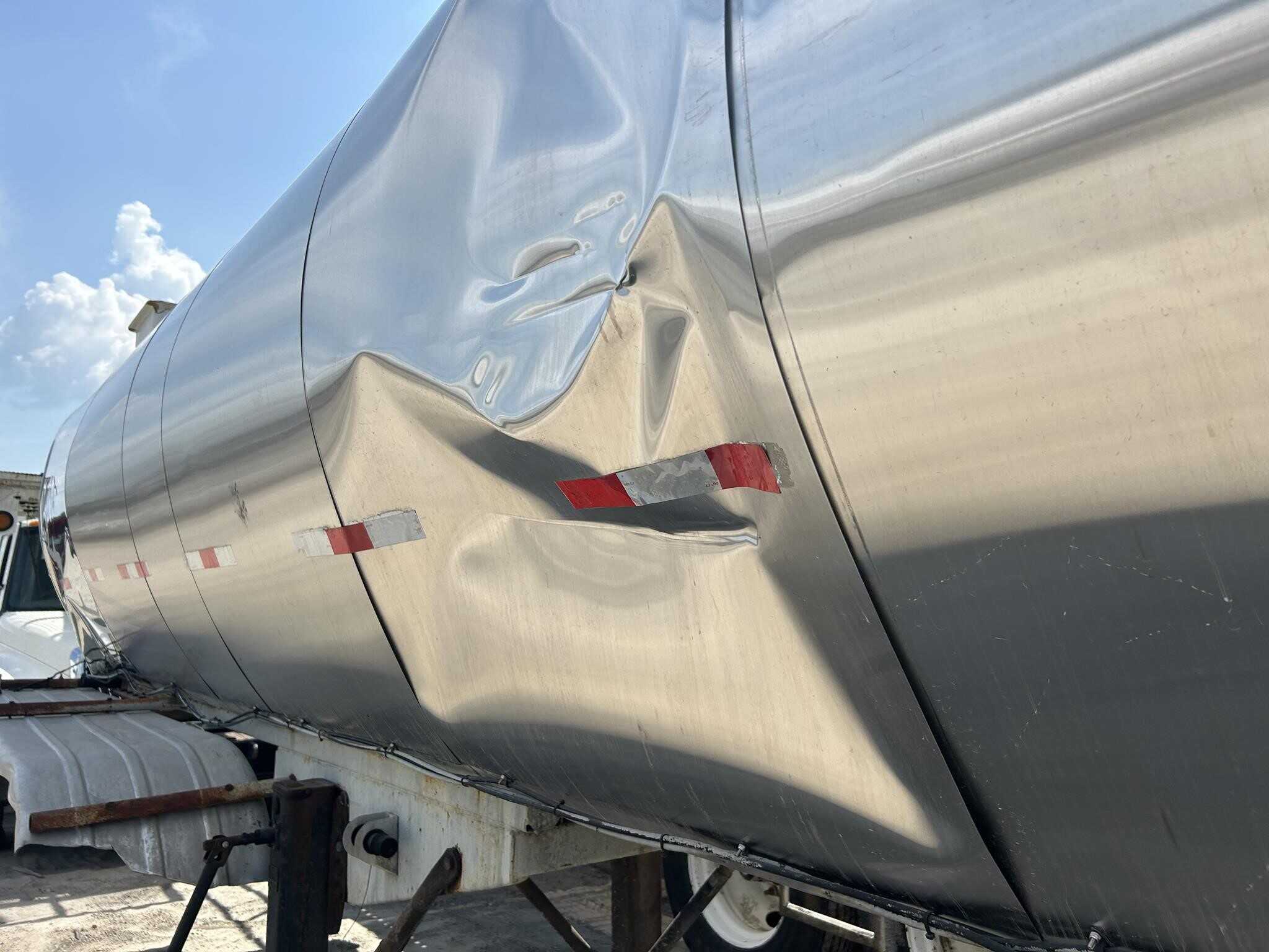 1979 Heil 6500 gallon tank