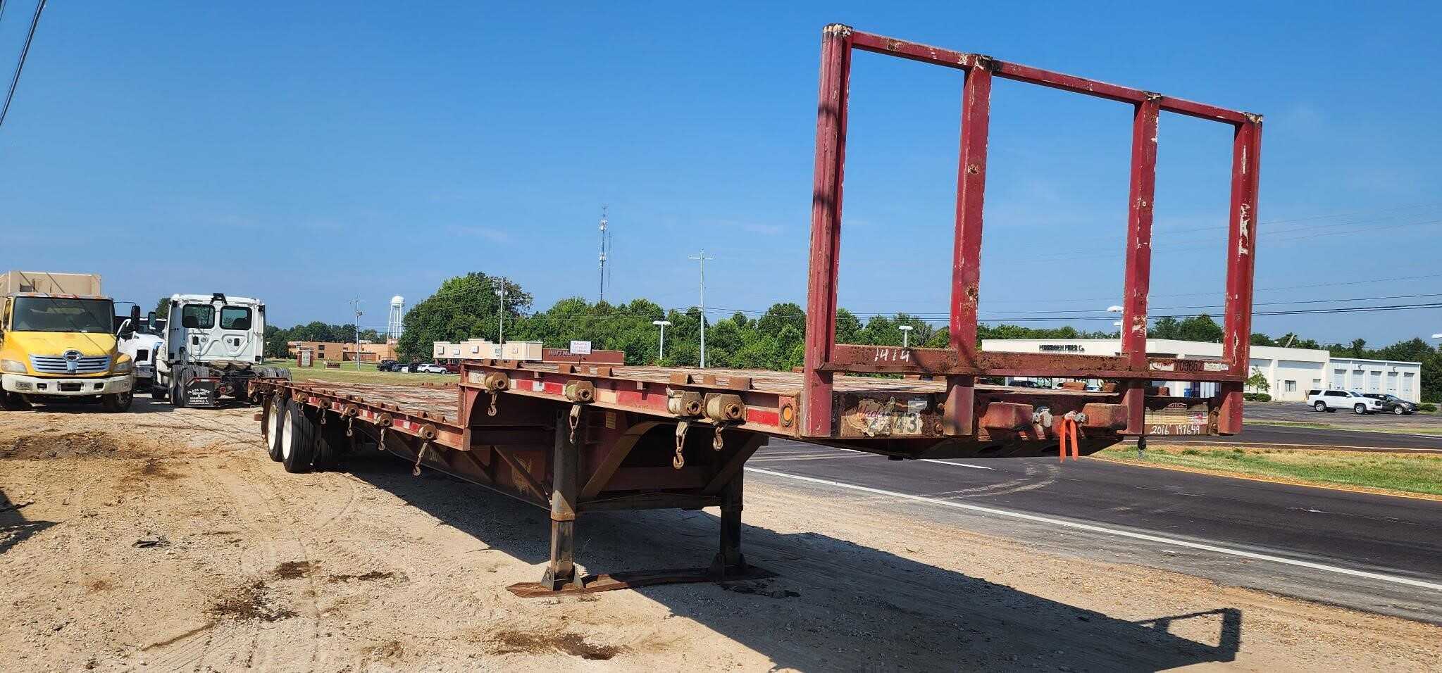 2016 Wade 48 ft step deck/ drop deck