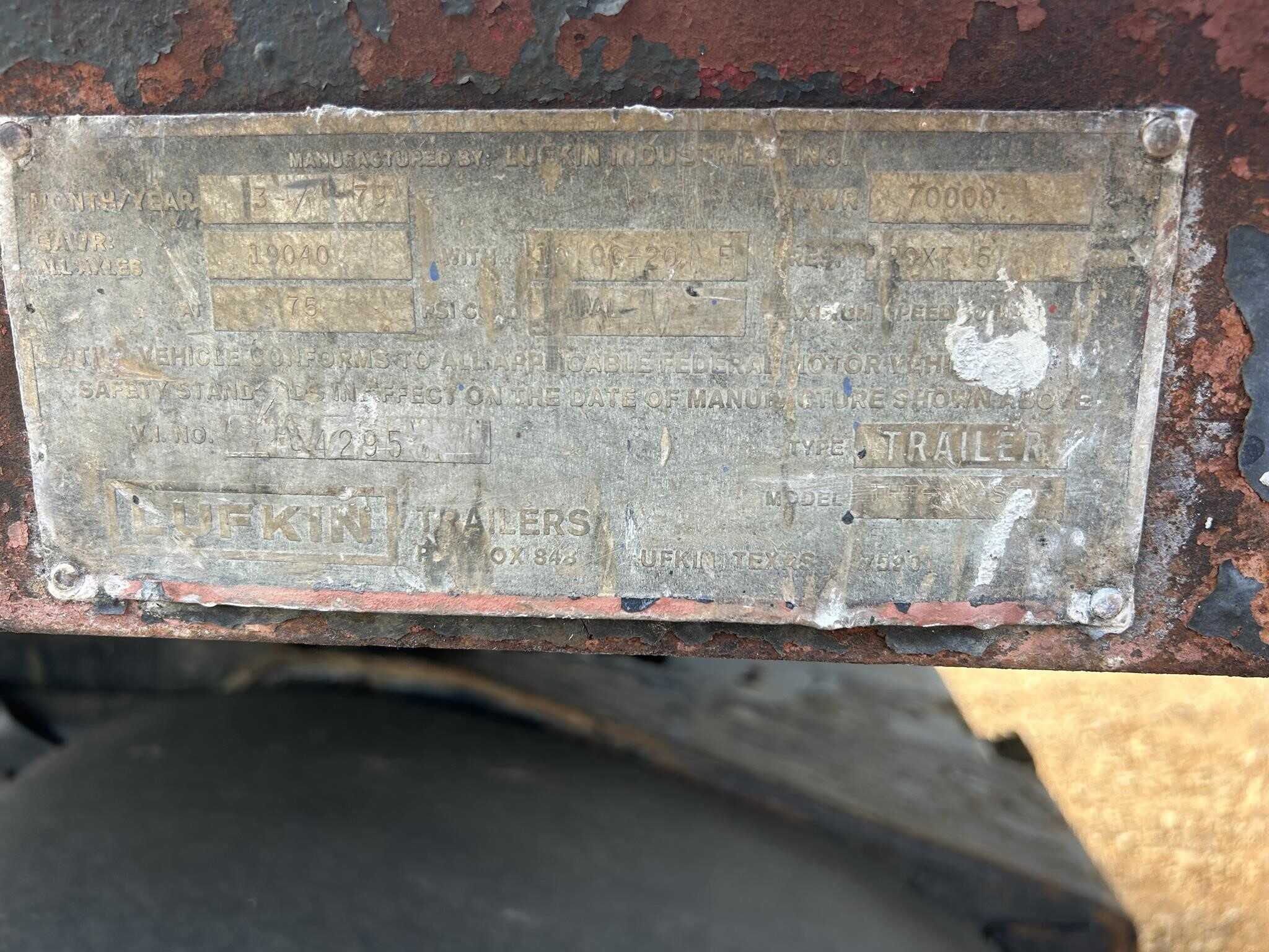 1979 Lufkin 42 ft flat bed
