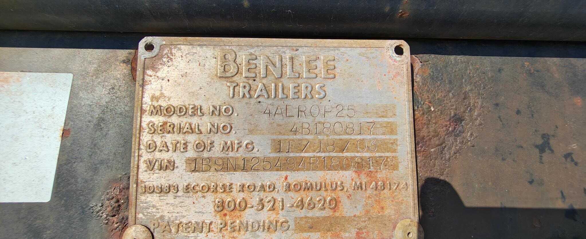 2004 Benlee roll off