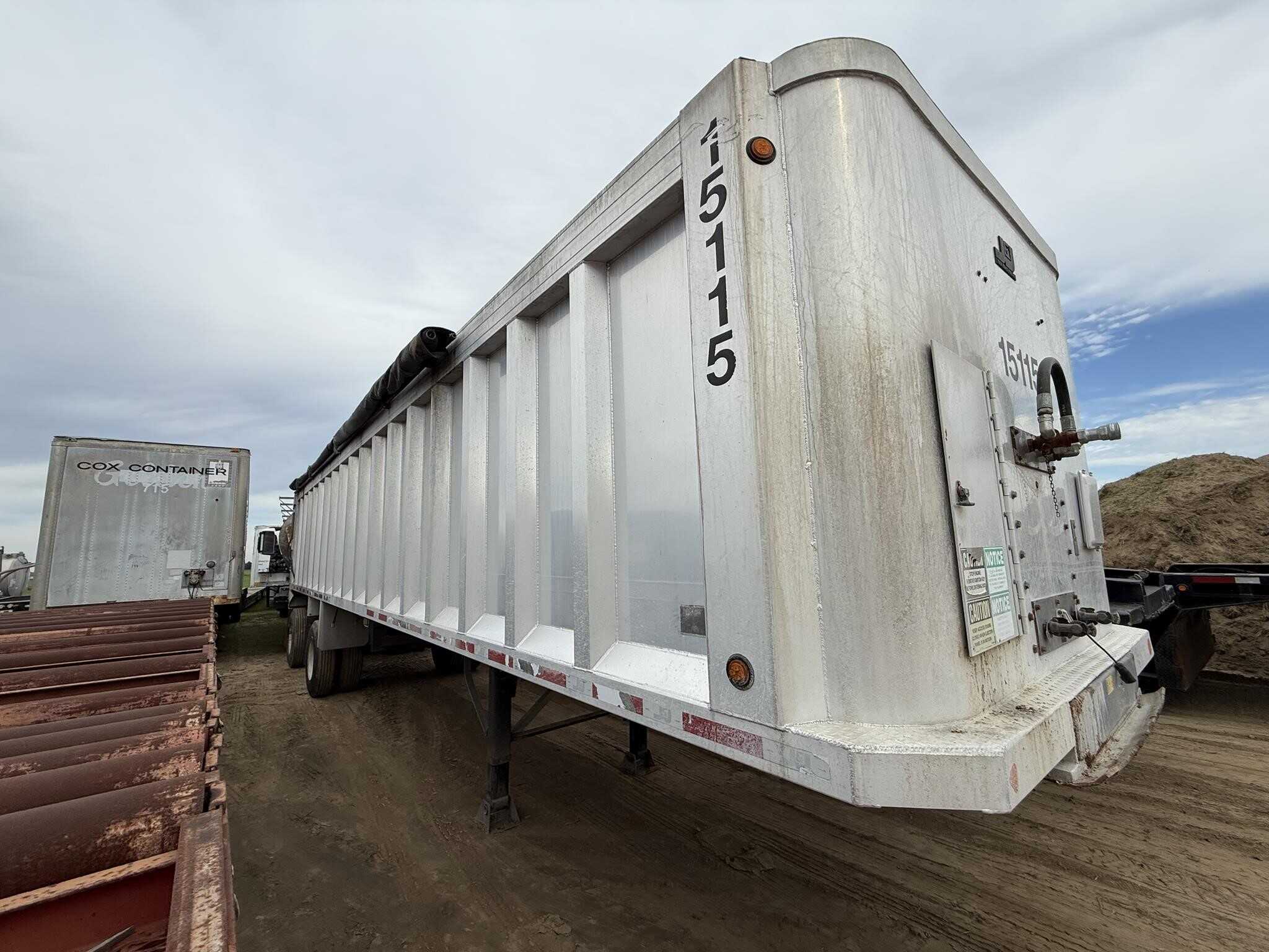 2019 Somerset 39 ft push out