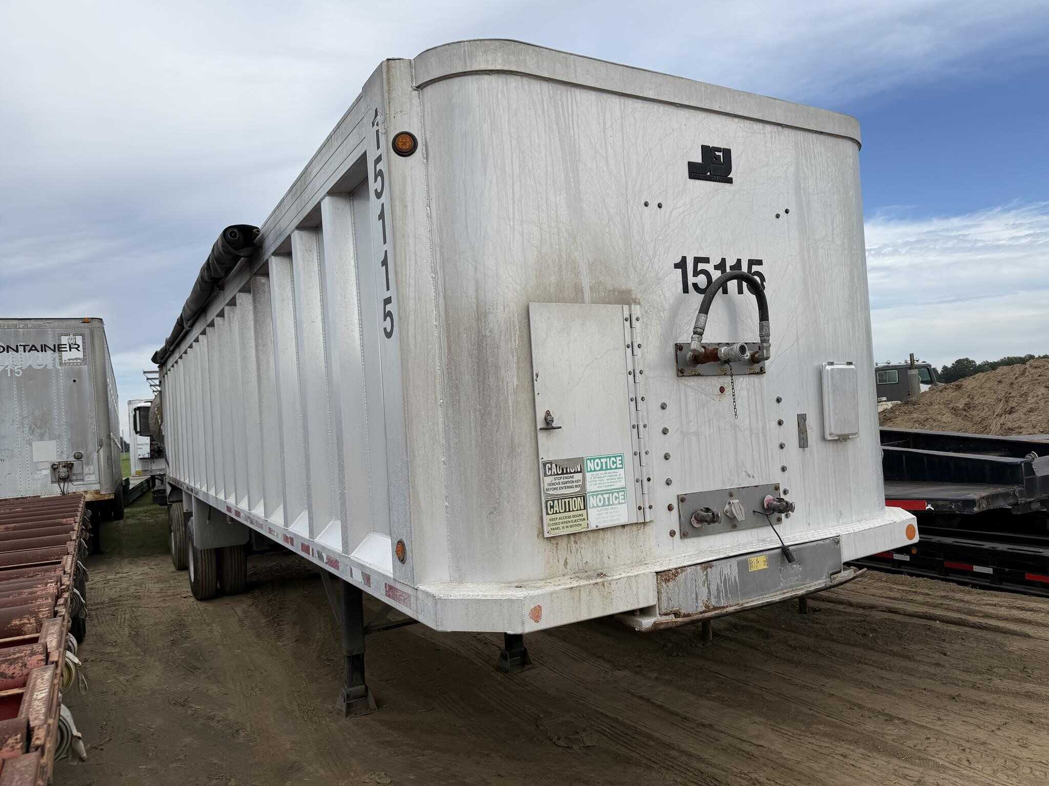 2019 Somerset 39 ft push out